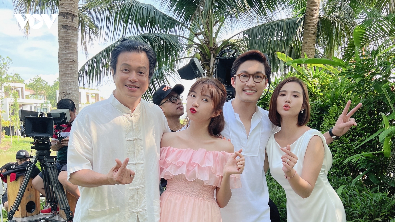 Phan Minh Huyền bồi hồi trong ngày quay cuối cùng của “Thương ngày nắng về”