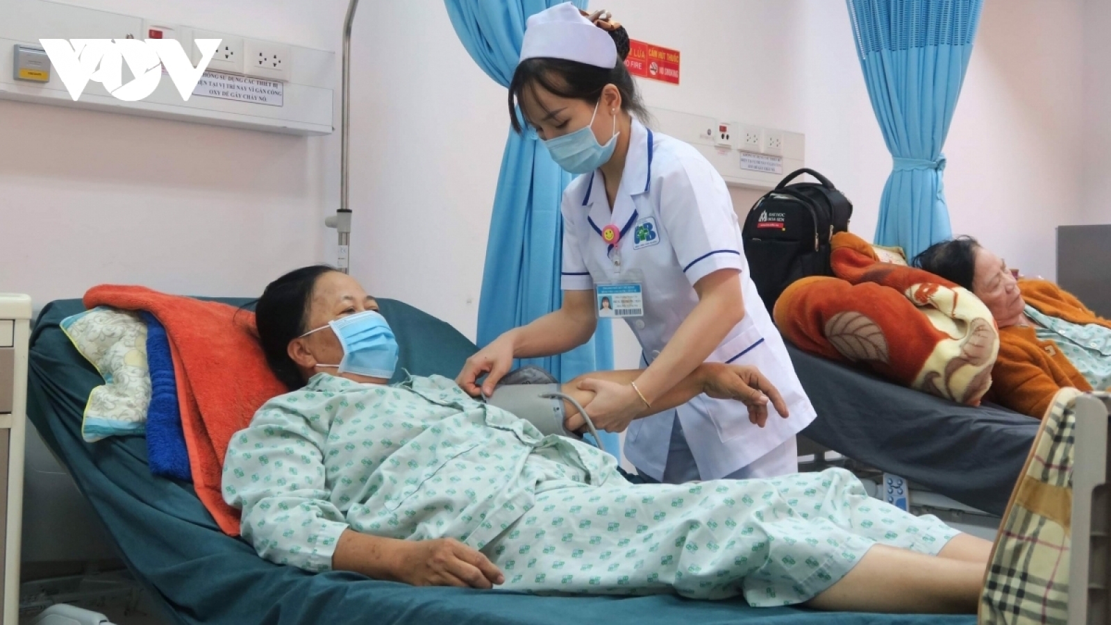 Hỗ trợ các đơn vị sự nghiệp y tế công lập thu không đủ chi vì dịch COVID-19