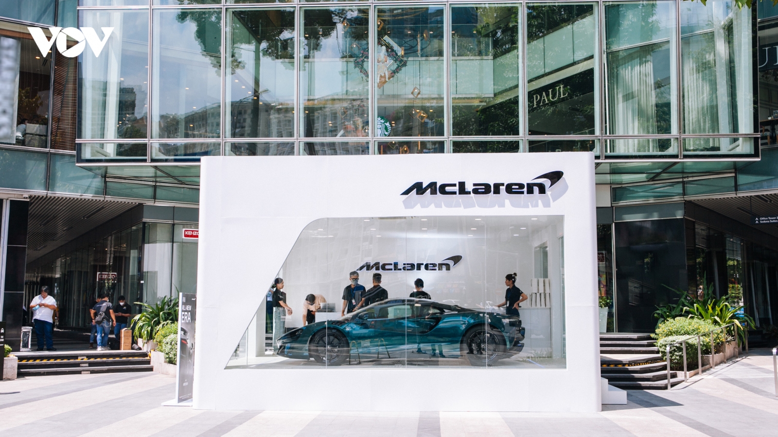 Siêu xe hybrid McLaren Artura giá gần 15 tỷ đồng trưng bày tại Việt Nam