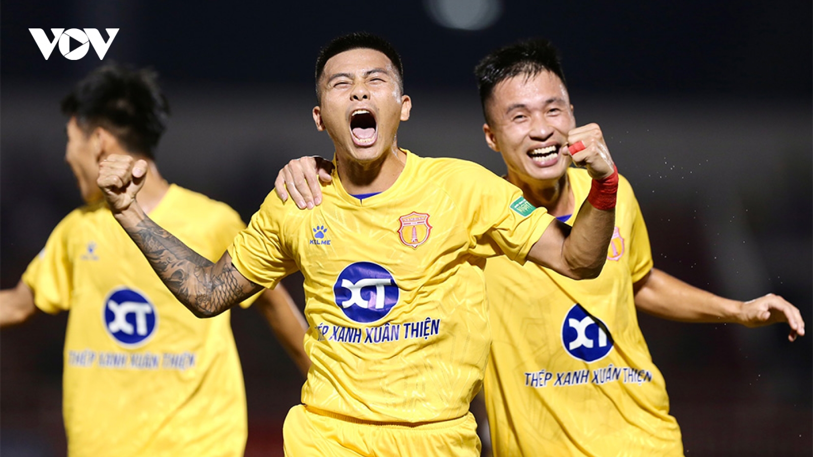 HLV Văn Sỹ “kêu oan” cho học trò sau trận hòa kịch tính trước Sài Gòn FC