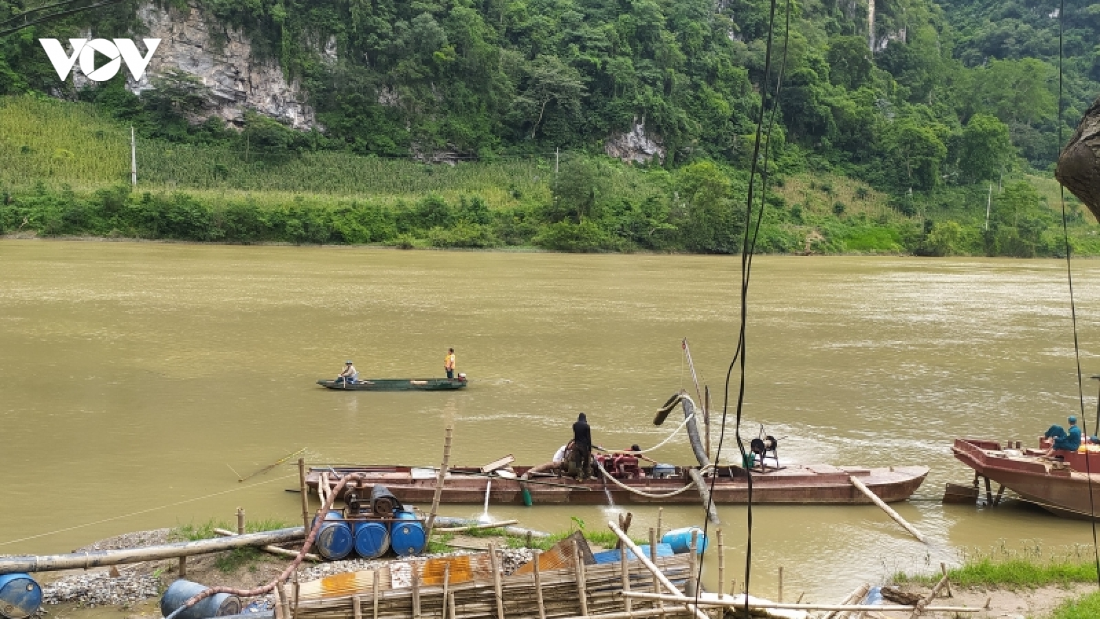 Tìm thấy nạn nhân thứ 3 bị lũ cuốn trôi cách vị trí gặp nạn khoảng 3km