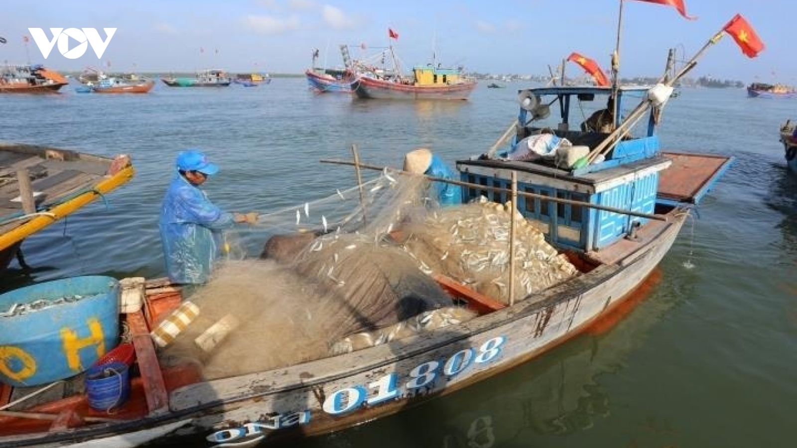 Bộ Công Thương kiến nghị dùng ngân sách bù giá xăng dầu cho ngư dân