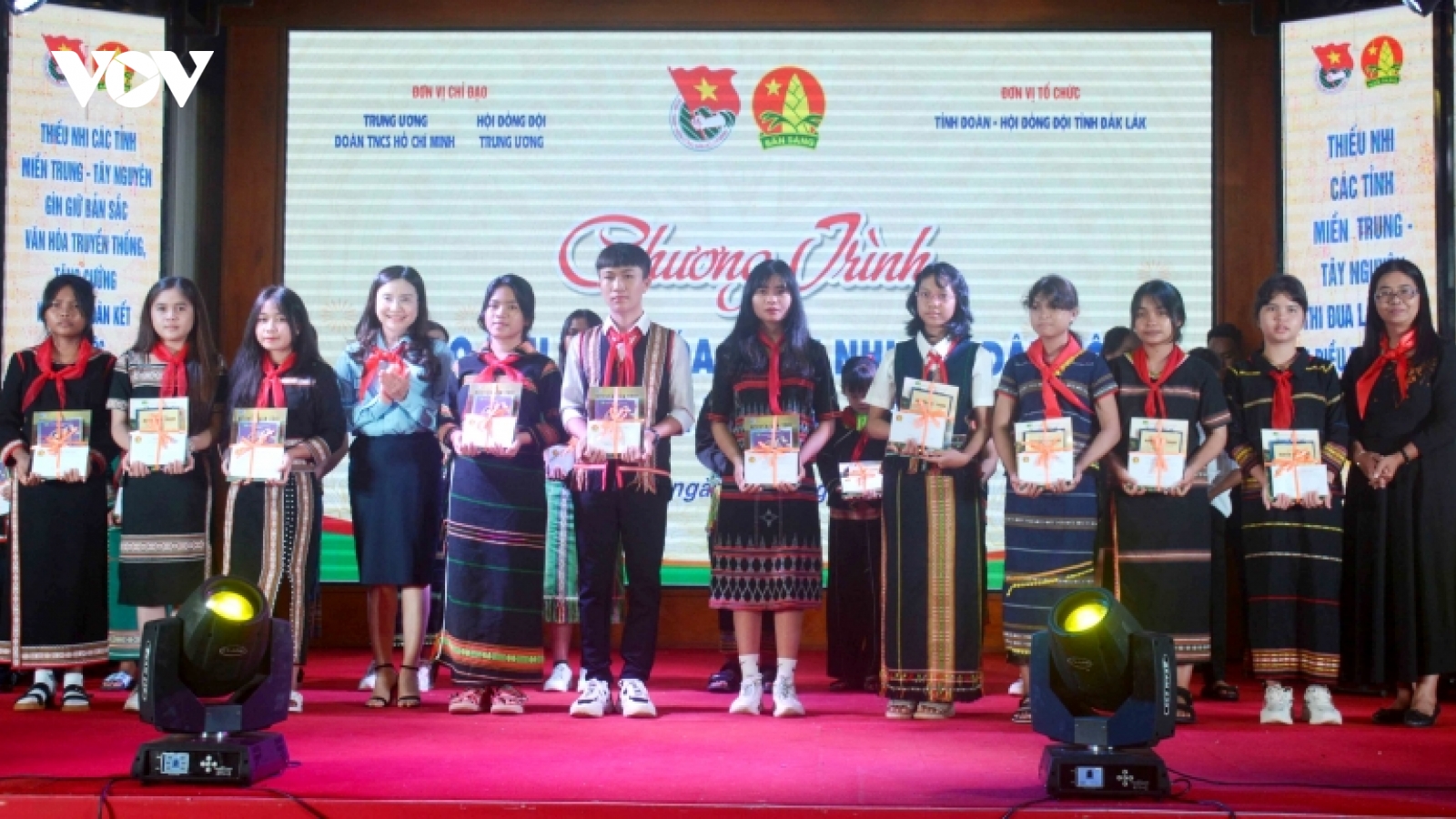 Rộn ràng Ngày hội văn hoá thiếu nhi các dân tộc khu vực miền Trung - Tây Nguyên