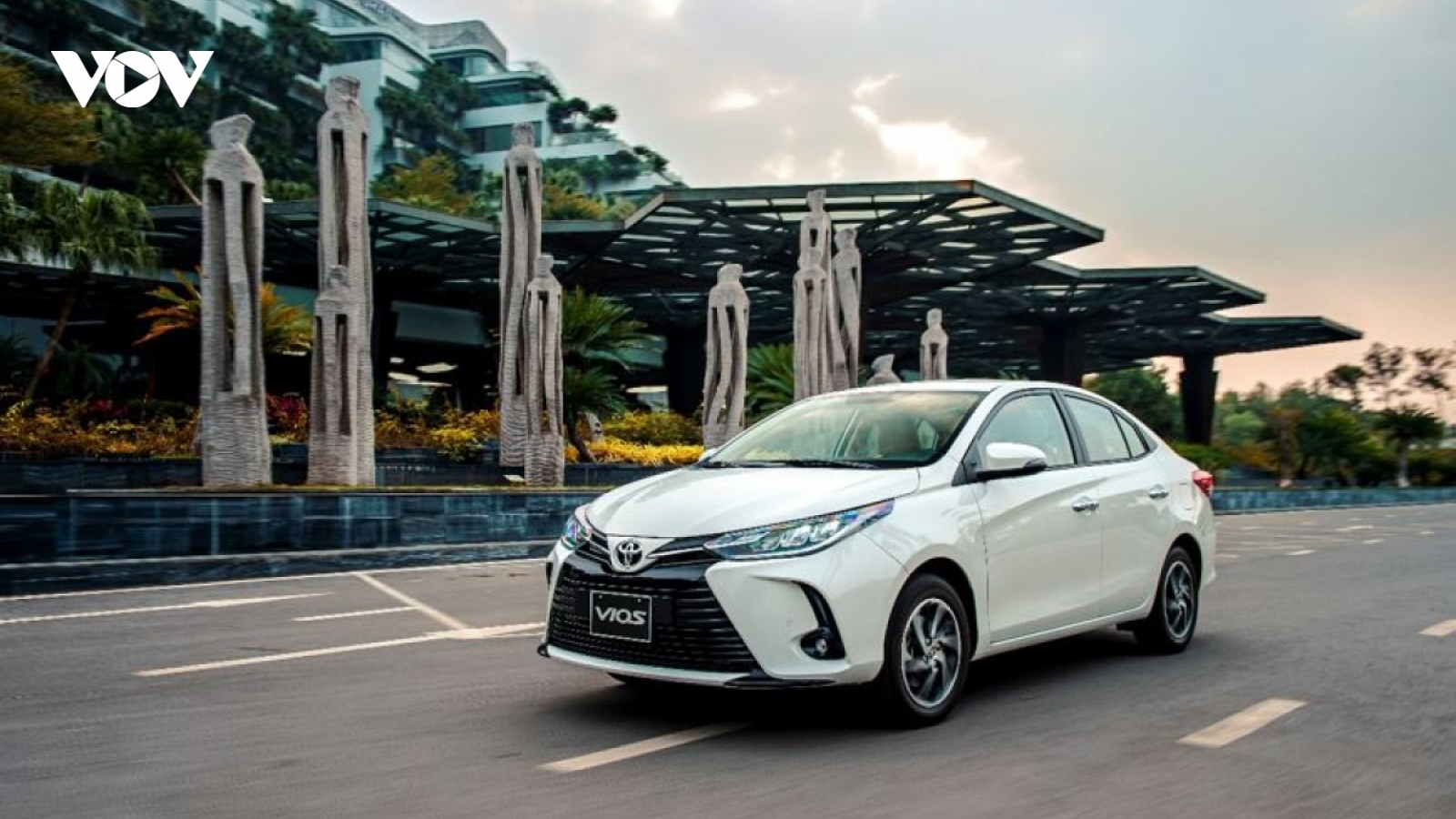 Tăng giảm thất thường, Toyota Vios vẫn là "vua" phân khúc B