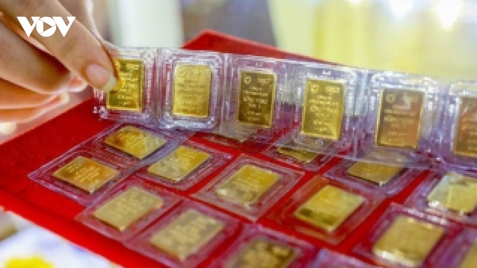 Giá vàng trong nước cùng giảm với giá thế giới