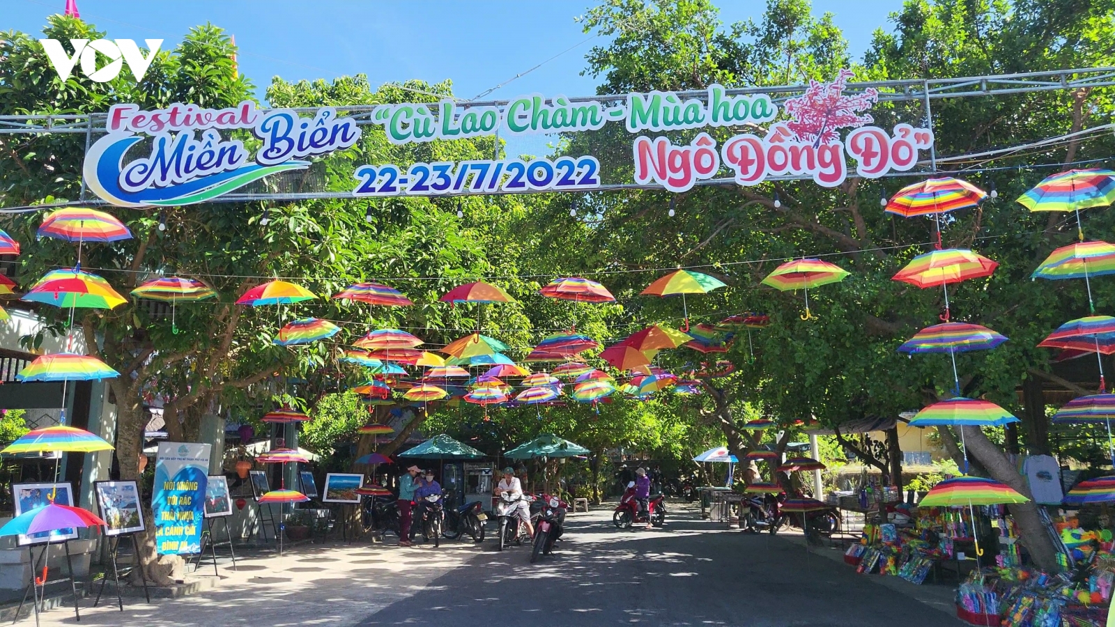 Festival miền biển "Cù Lao Chàm - mùa hoa ngô đồng đỏ"