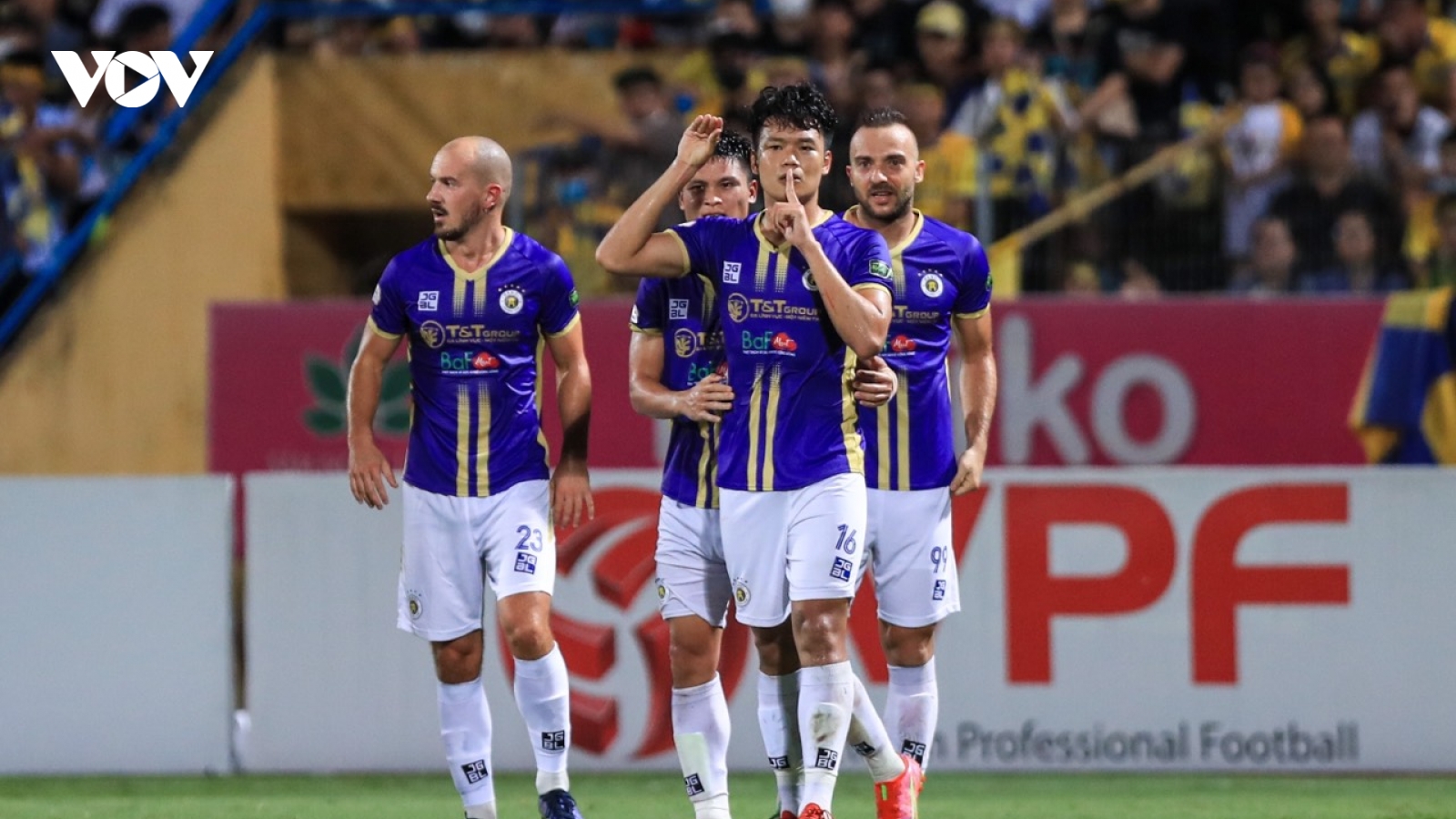 Olaha từ người hùng thành tội đồ, SLNA thua ngược 1-2 trên sân Hà Nội FC