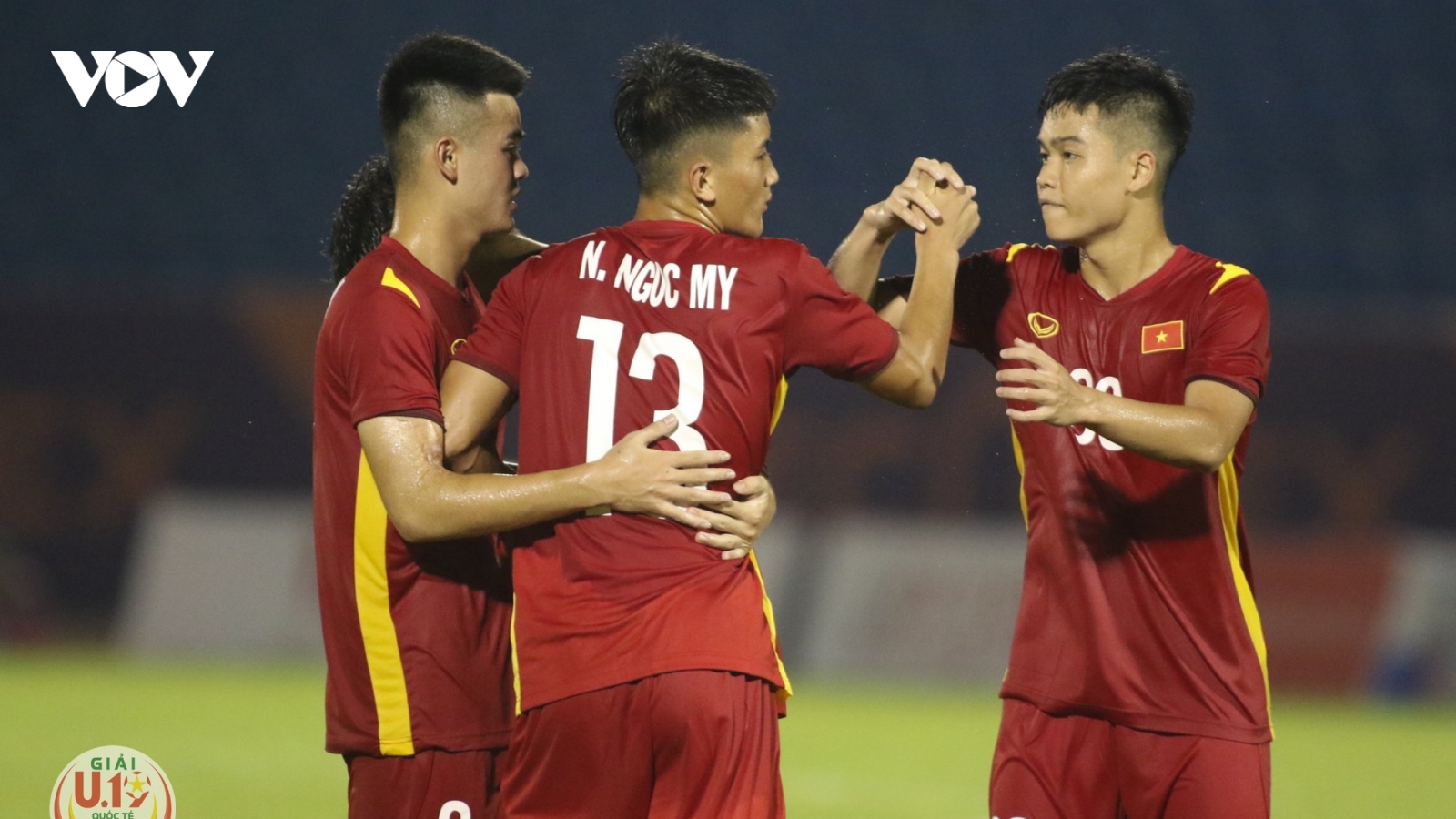 Thắng dễ Myanmar, U19 Việt Nam tạm dẫn đầu giải U19 quốc tế