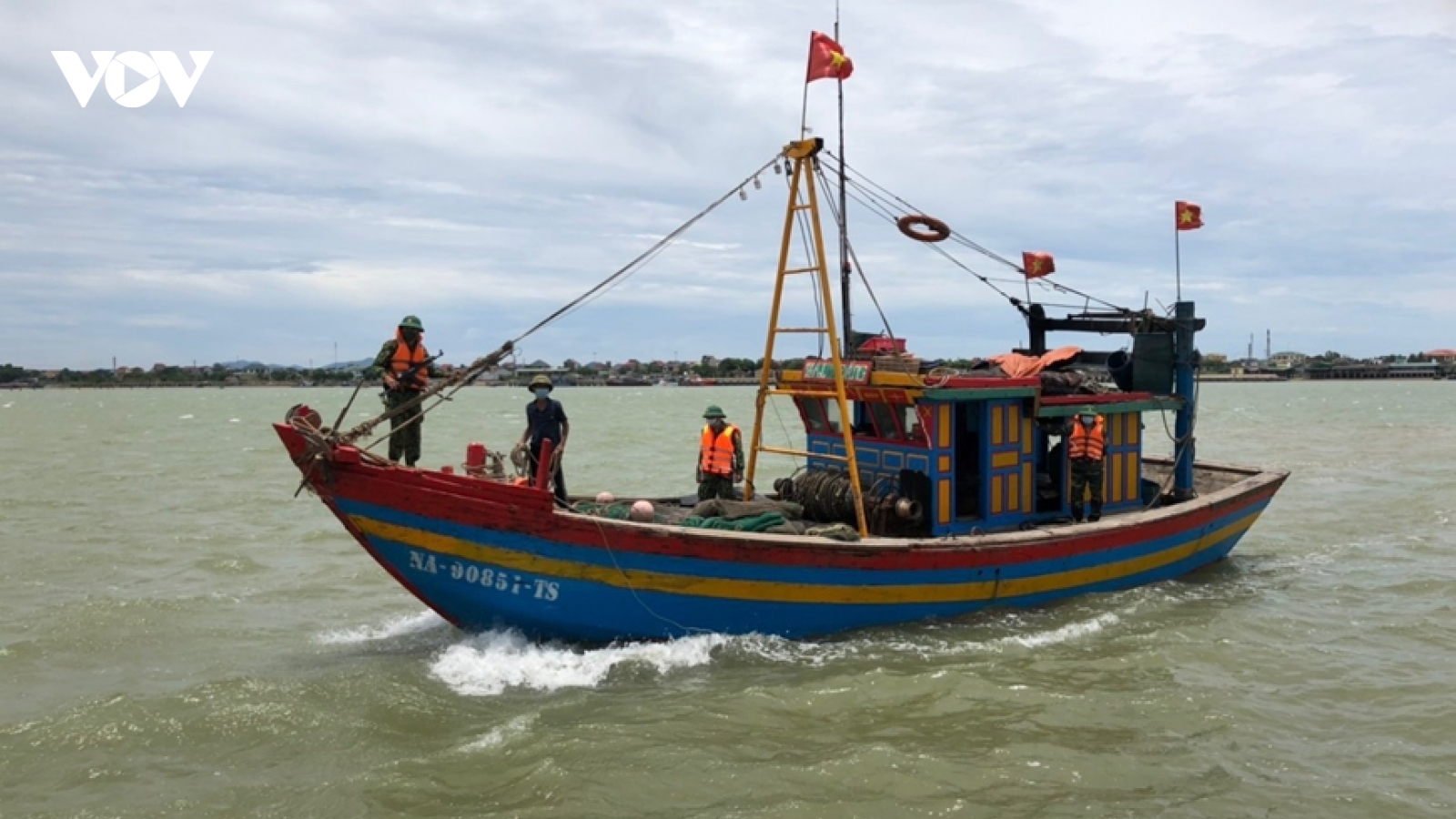 Tăng cường kiểm tra, rà soát tình trạng khai thác hải sản trái phép ở Hà Tĩnh