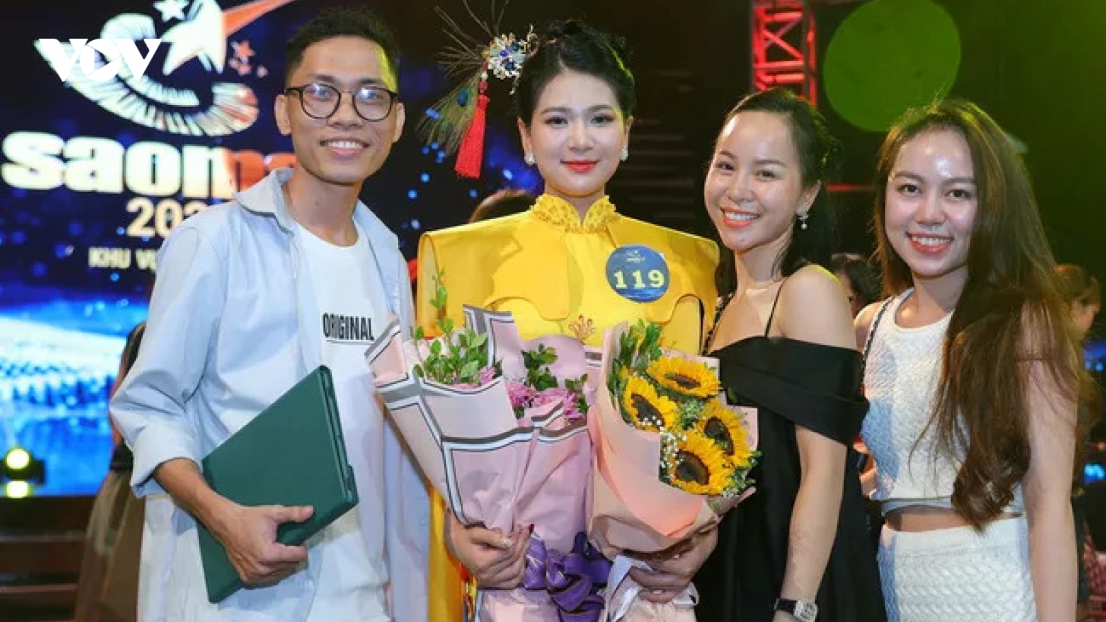 Nguyễn Thị Thu An vỡ òa khi chiến thắng tại đêm thi Sao Mai khu vực miền Bắc