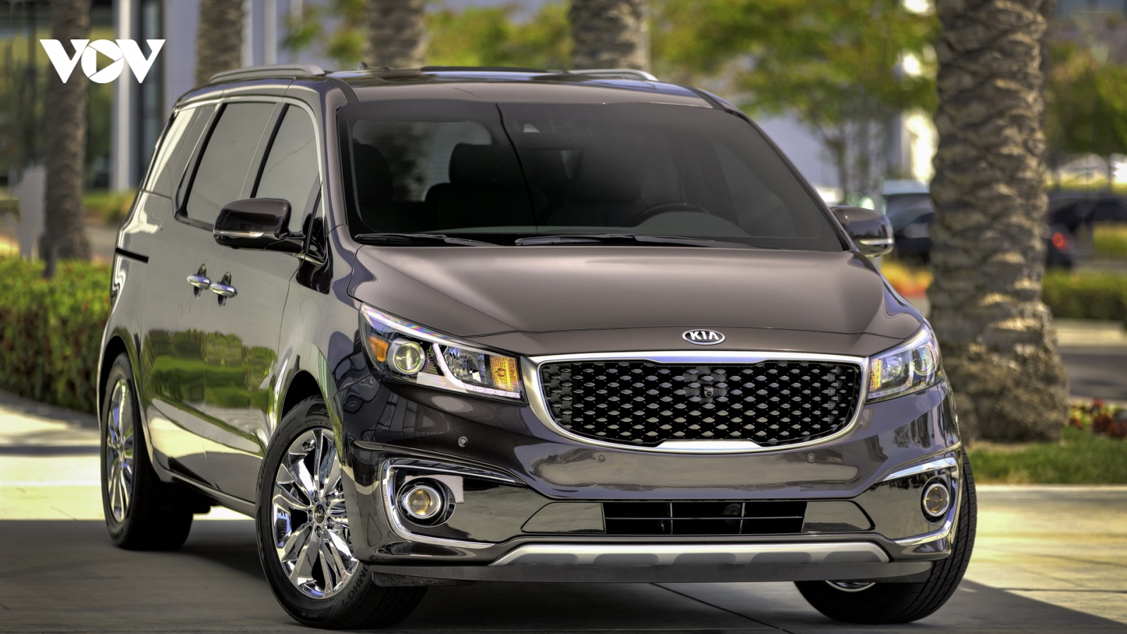 Triệu hồi hơn 28.000 xe Kia Sorento và Sedona vì lỗi cần số