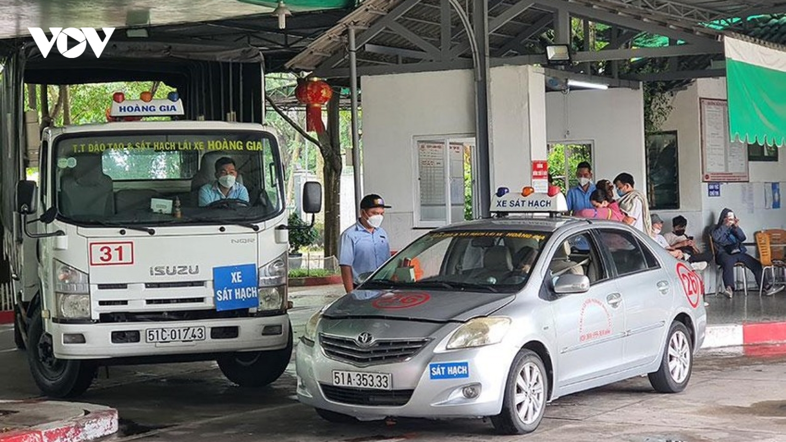 Có cần đổi tên Trung tâm đào tạo lái xe thành Trung tâm giáo dục nghề nghiệp?