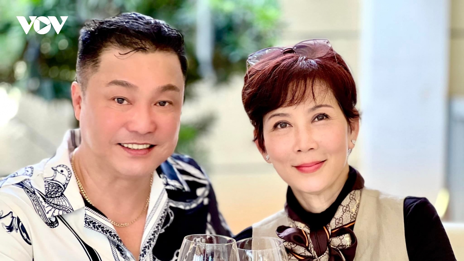 Chuyện showbiz: Lý Hùng xúc động hội ngộ Diễm Hương sau 30 năm mất liên lạc