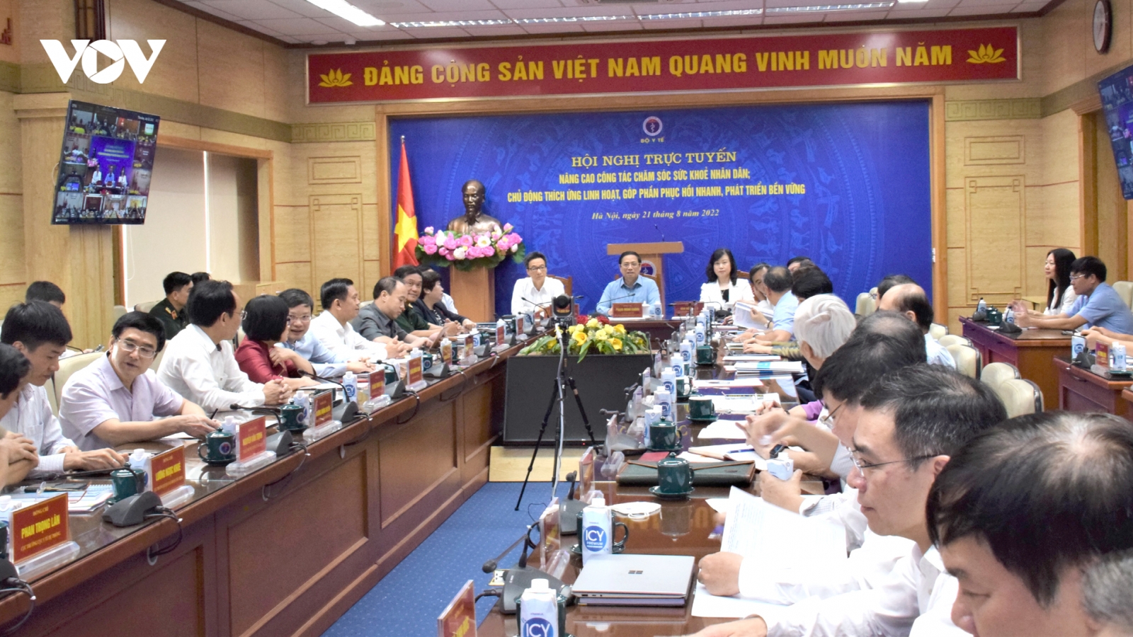 Thủ tướng chủ trì Hội nghị toàn quốc về chăm sóc sức khỏe nhân dân