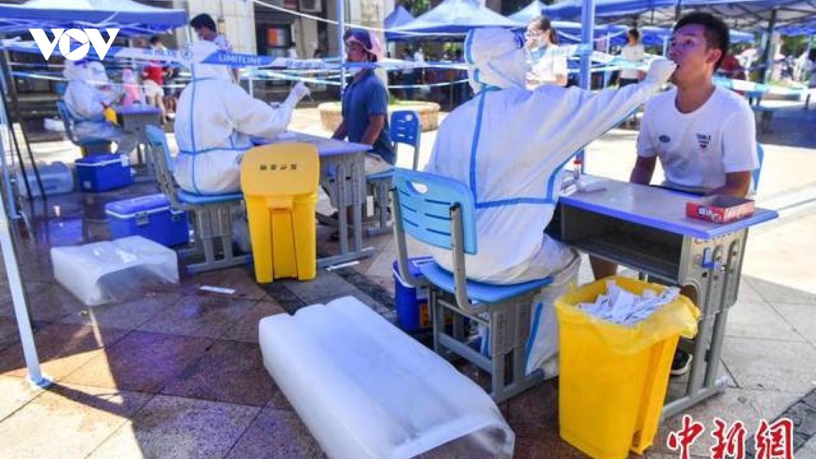 Trung Quốc xét nghiệm đại trà Covid-19 cho 10 triệu người ở Hải Nam