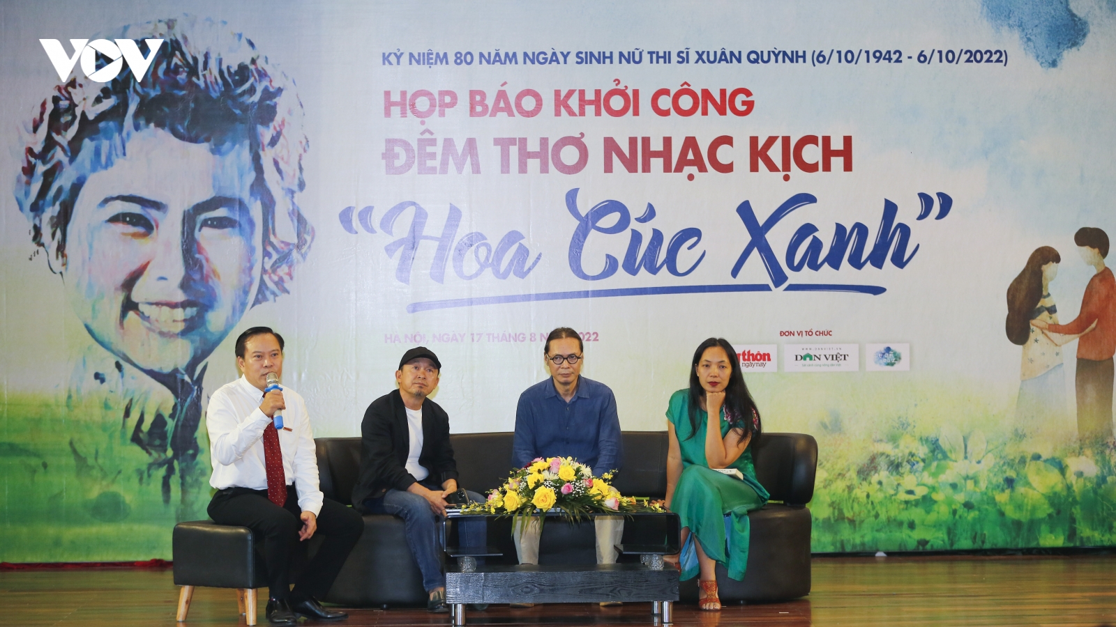 "Hoa cúc xanh" - chương trình nghệ thuật tưởng nhớ Lưu Quang Vũ - Xuân Quỳnh