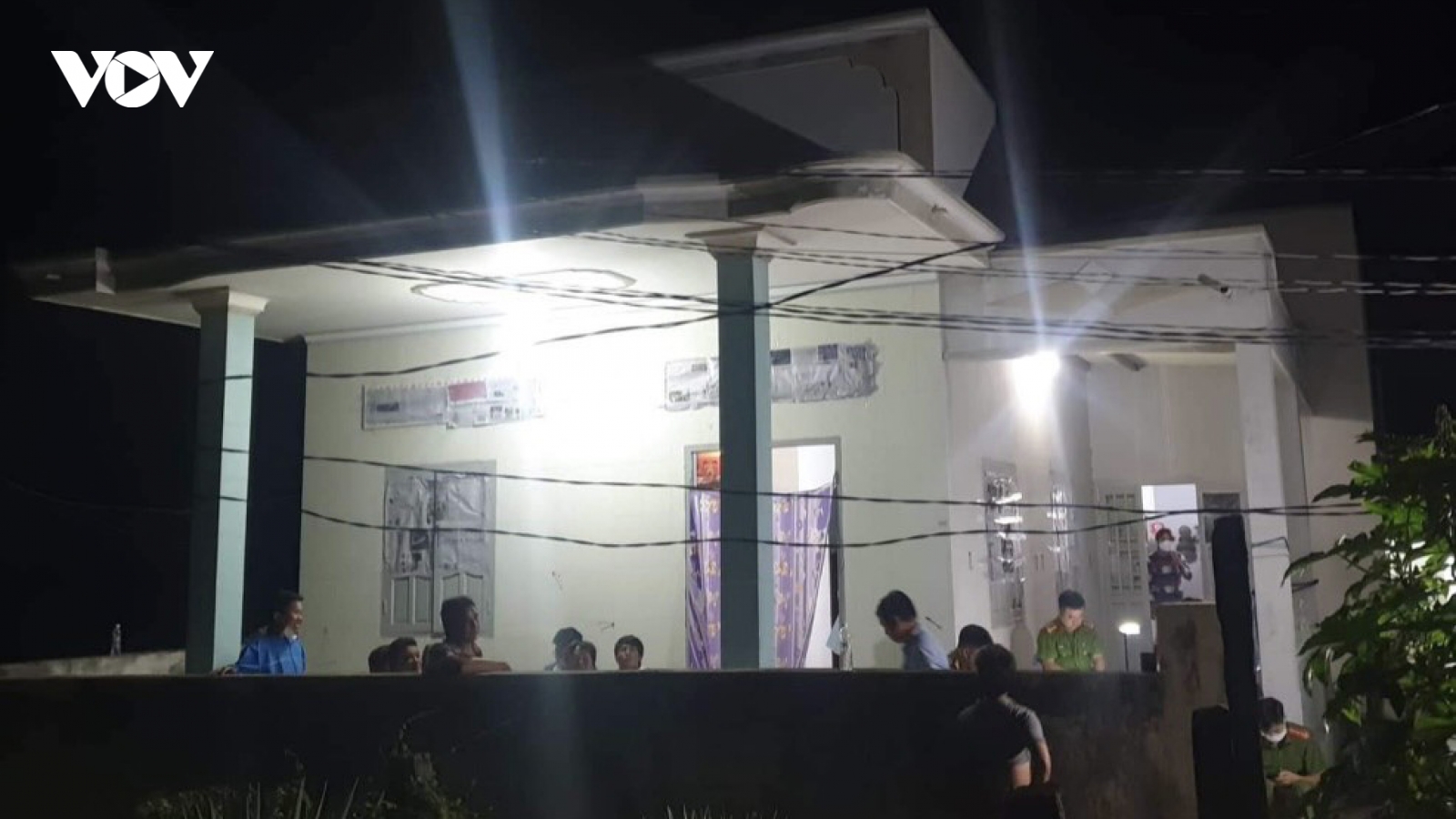 Mâu thuẫn lúc say rượu, cha bị con đâm chết