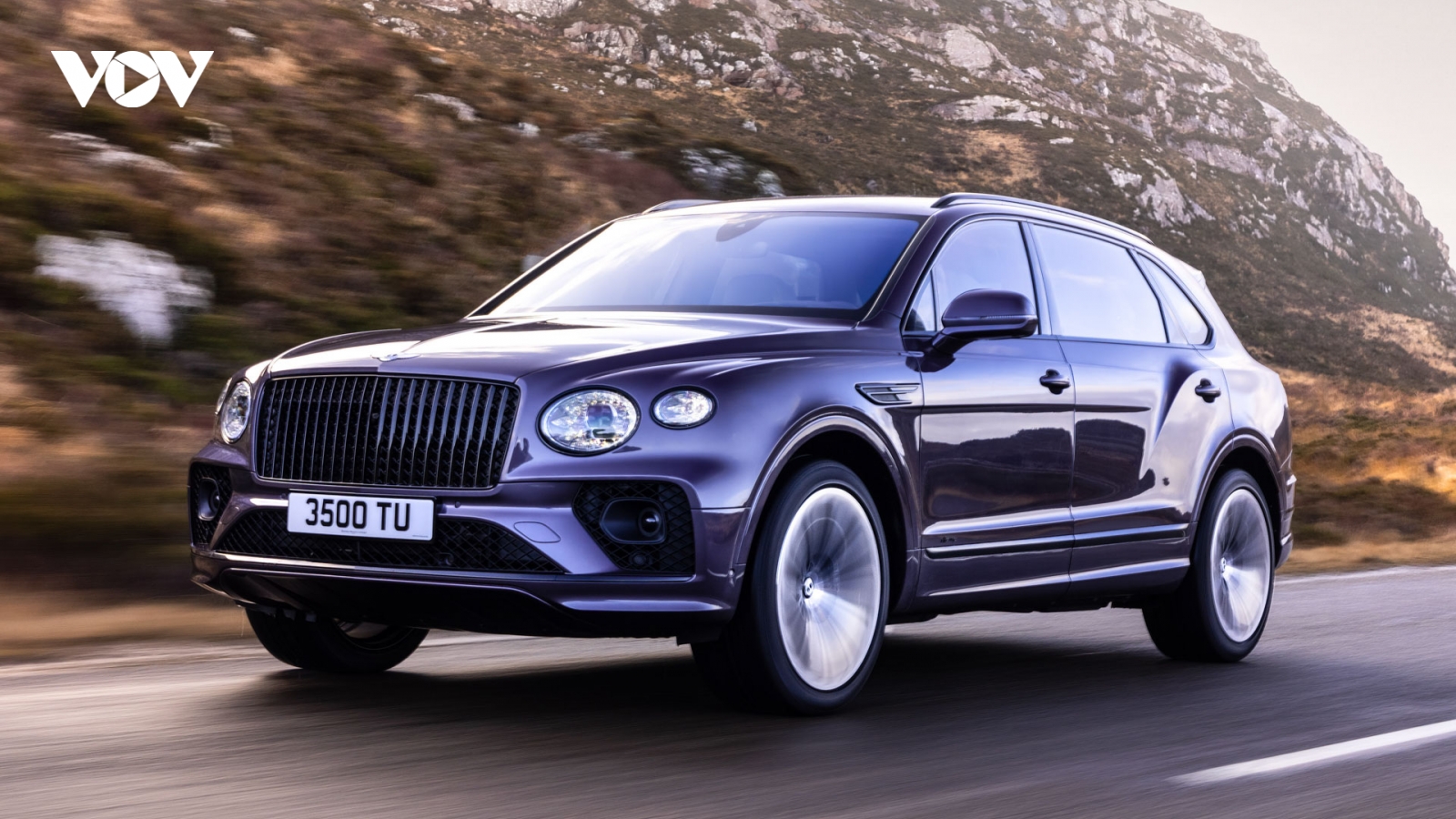 Bentley Bentayga EWB phiên bản kéo dài mới có tới 24 tỷ tùy chọn nội thất