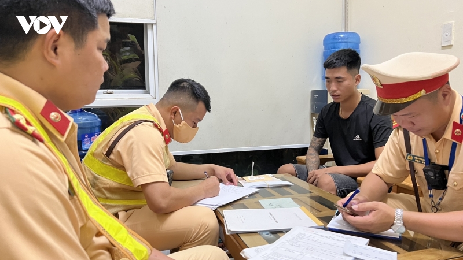 Phạt 46 triệu đồng đối với lái xe dương tính với ma túy trên cao tốc