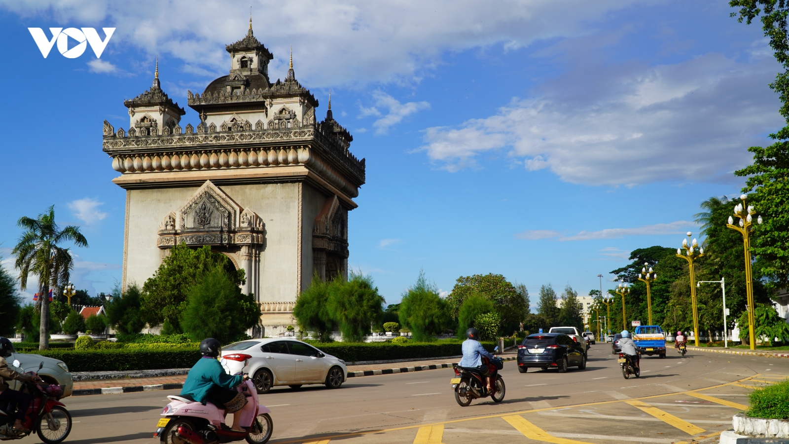 Du khách Việt chiếm tỉ trọng lớn tại Lào