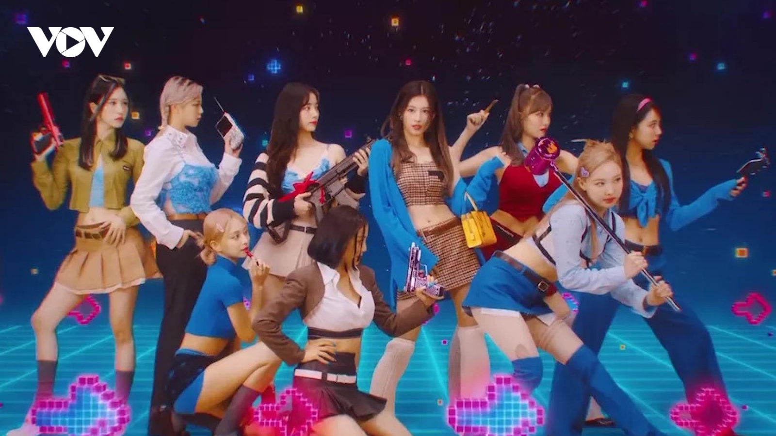 TWICE tái xuất ngọt ngào, quyến rũ với MV "Talk that talk"