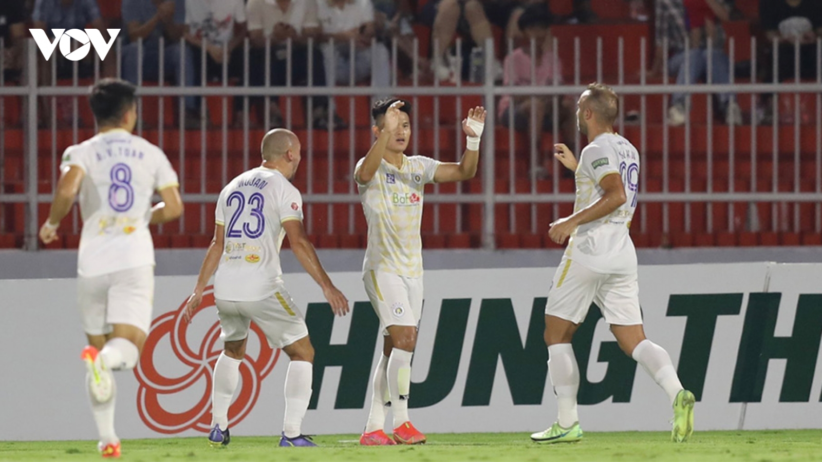 Bảng xếp hạng V-League 2022 mới nhất: Hà Nội FC dẫn đầu, HAGL áp sát