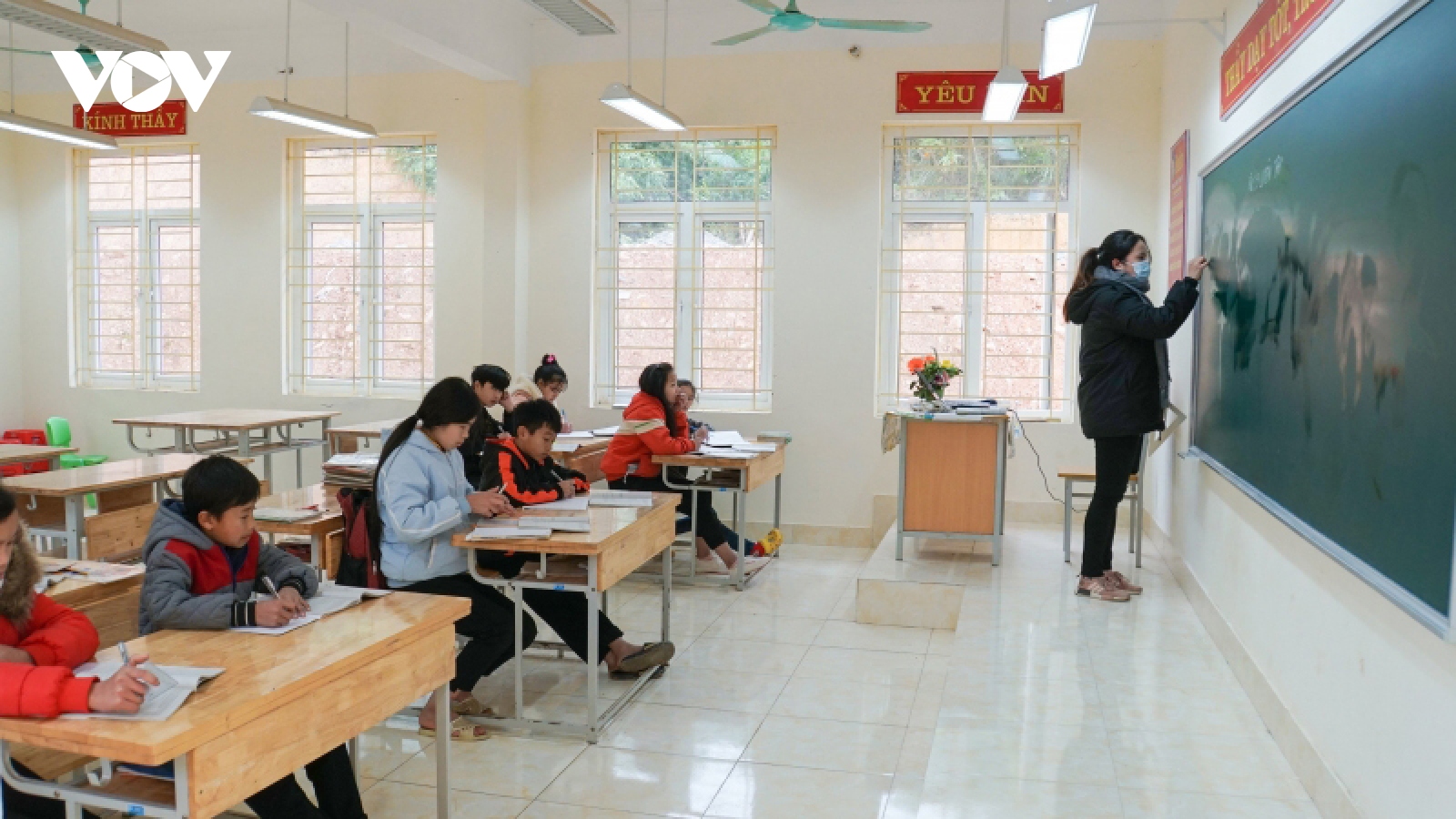  Học sinh các cấp ở Quảng Ninh được hỗ trợ 100% học phí