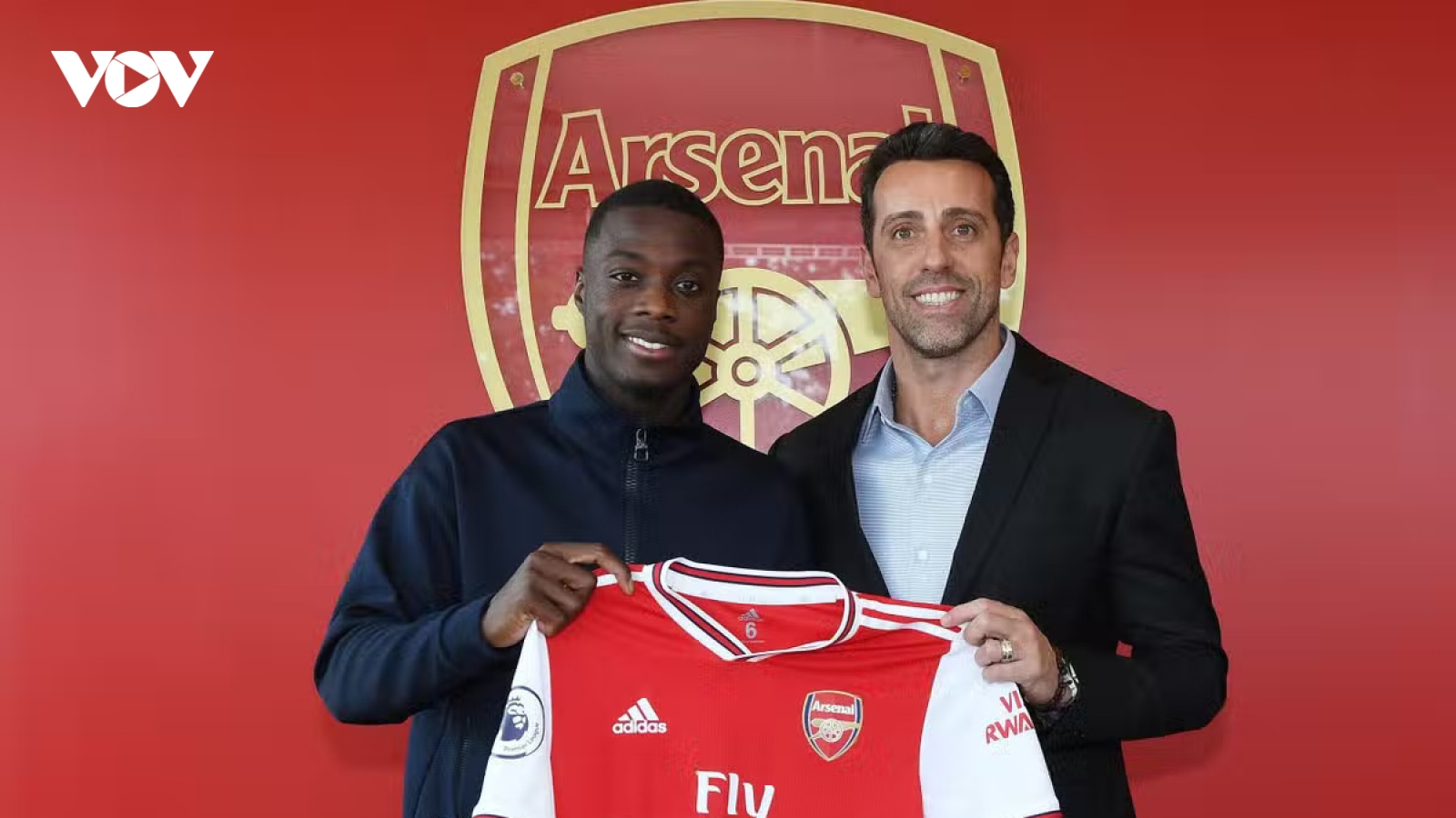 Ngày này năm xưa: Arsenal phá kỷ lục chuyển nhượng để chiêu mộ "bom xịt"