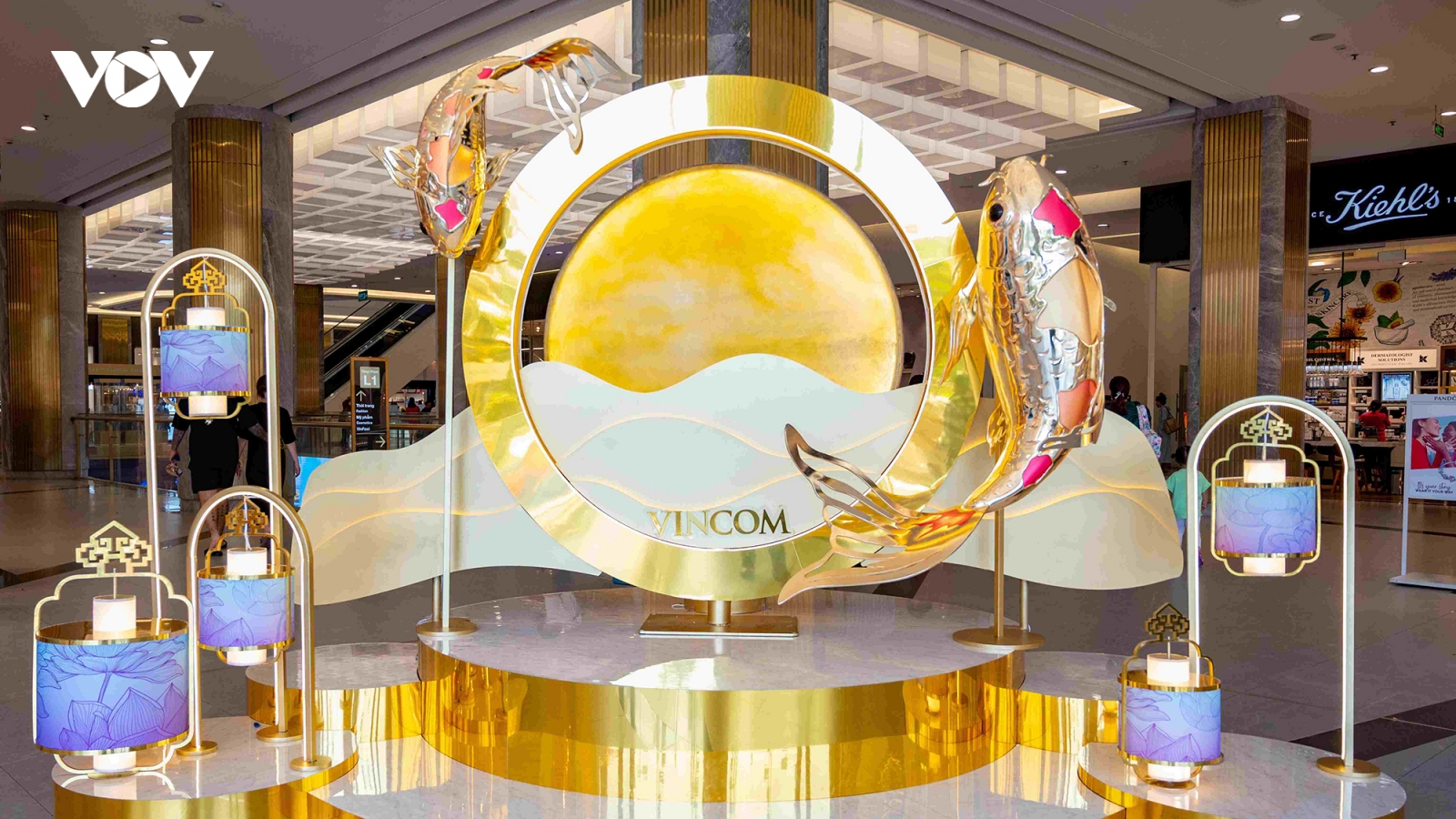 Đón Trung thu gắn-kết tại “Vũ trụ đa sắc” Vincom