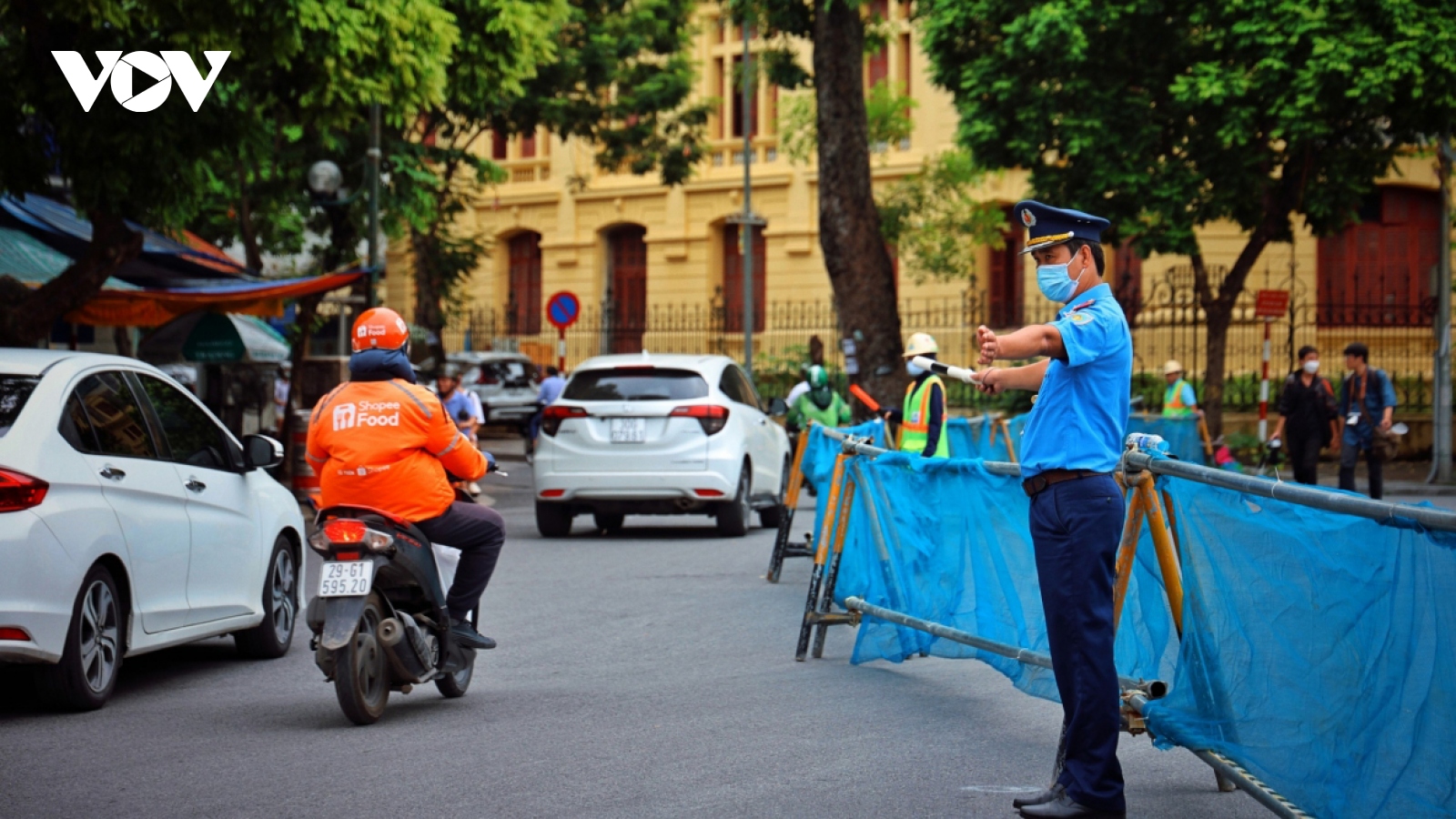 Phân luồng giao thông thi công ga ngầm S12 tuyến Nhổn - Ga Hà Nội