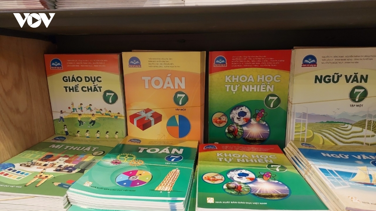 Học sinh tại TP.HCM vẫn chưa có đủ sách để chuẩn bị bước vào năm học mới