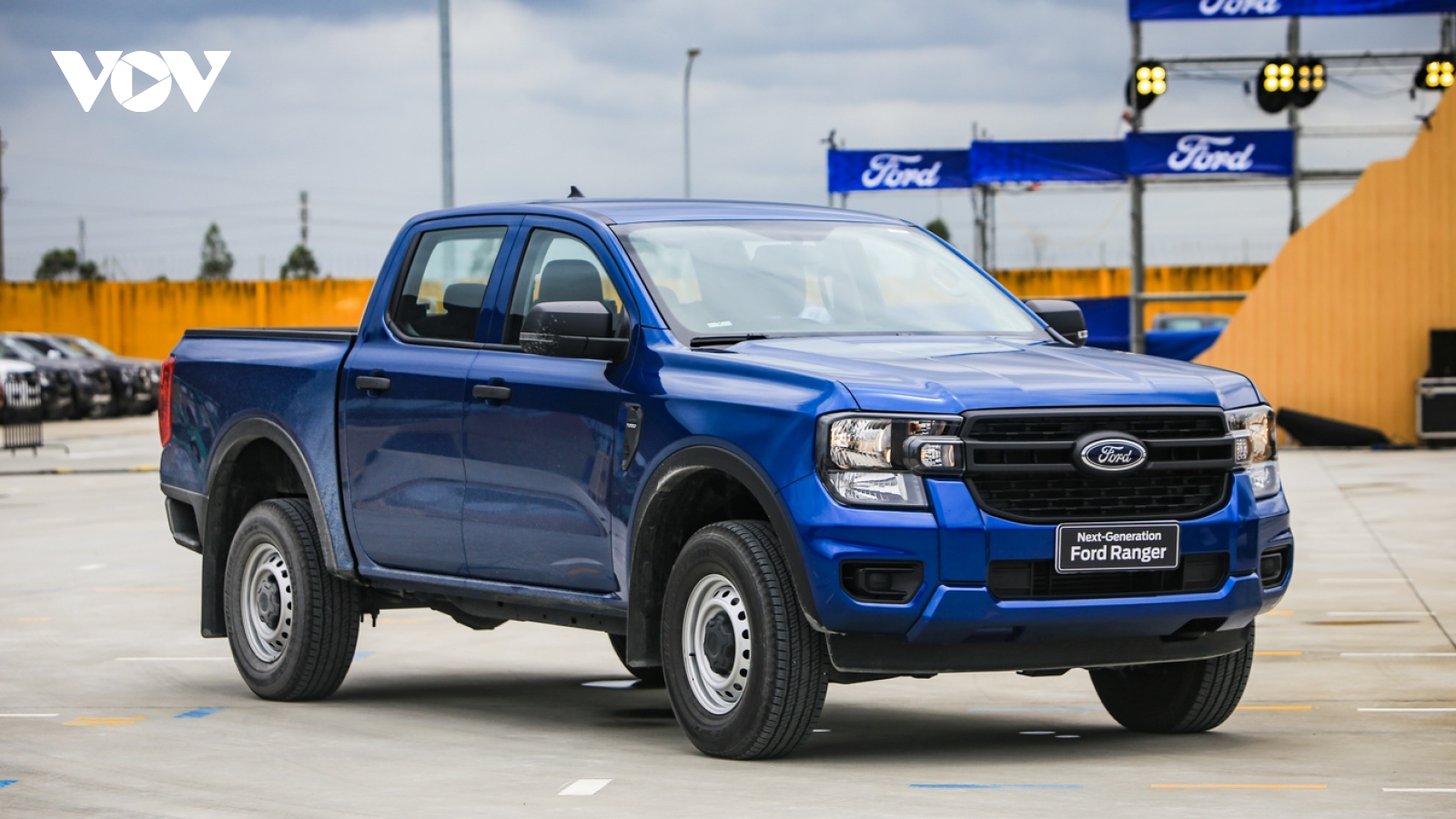 Ford Ranger 2023 phiên bản rẻ nhất được trang bị những gì?