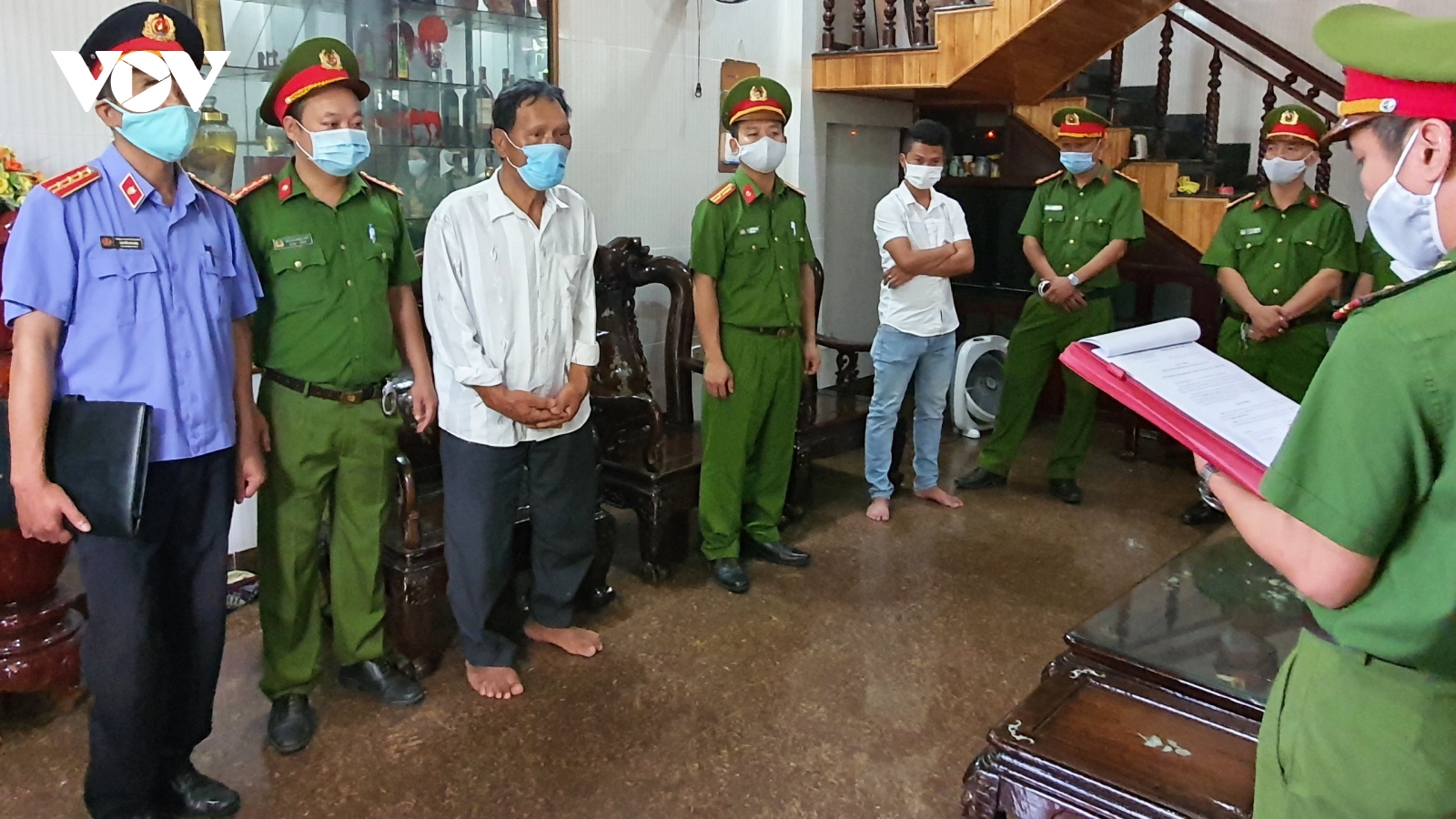 Khởi tố thêm 13 bị can vụ kê khống mộ giả nhận tiền đền bù ở Huế