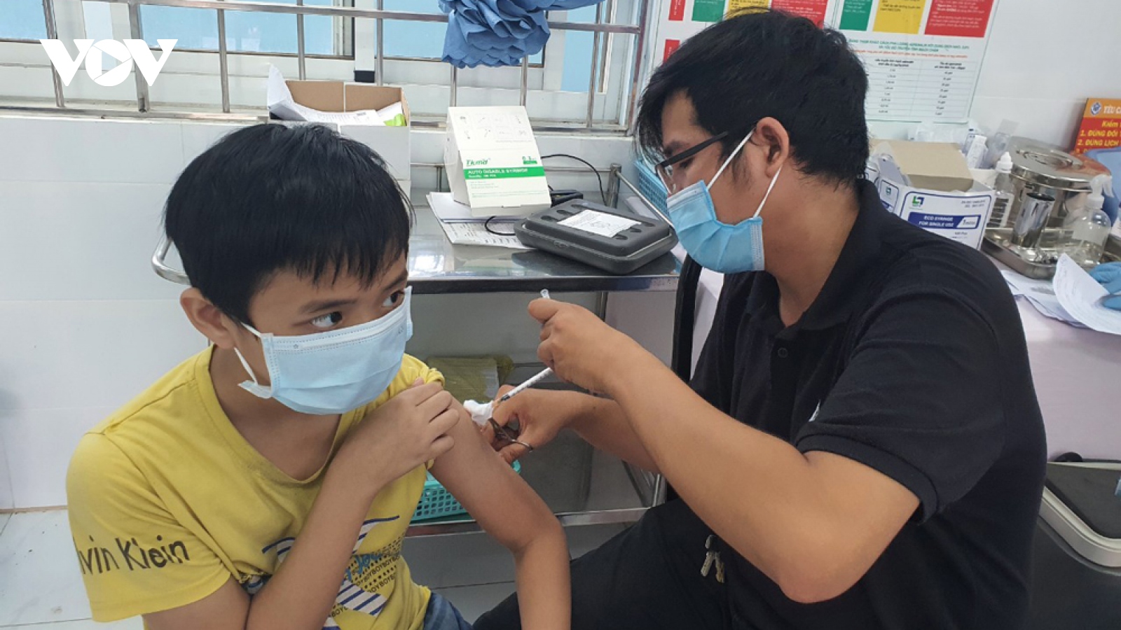 Nhiều ca Covid-19 nhiễm biến thể phụ, Bình Dương đẩy mạnh tiêm vaccine