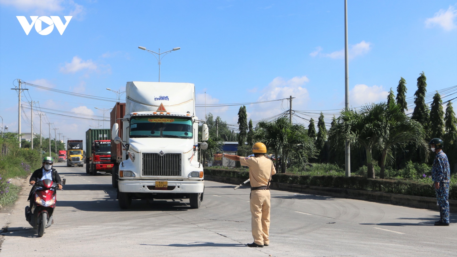 TP.HCM bất ngờ kiểm tra việc sử dụng ma túy đối với các tài xế container