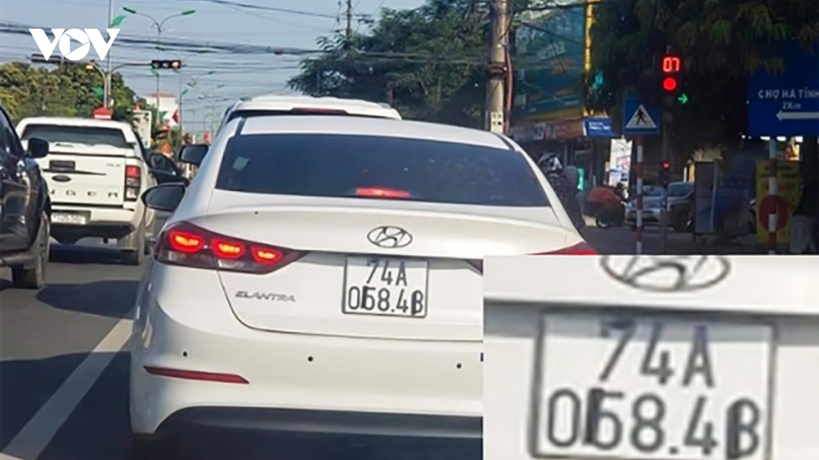 Công an khuyến khích người dân báo tin xe dùng biển số giả, che biển số