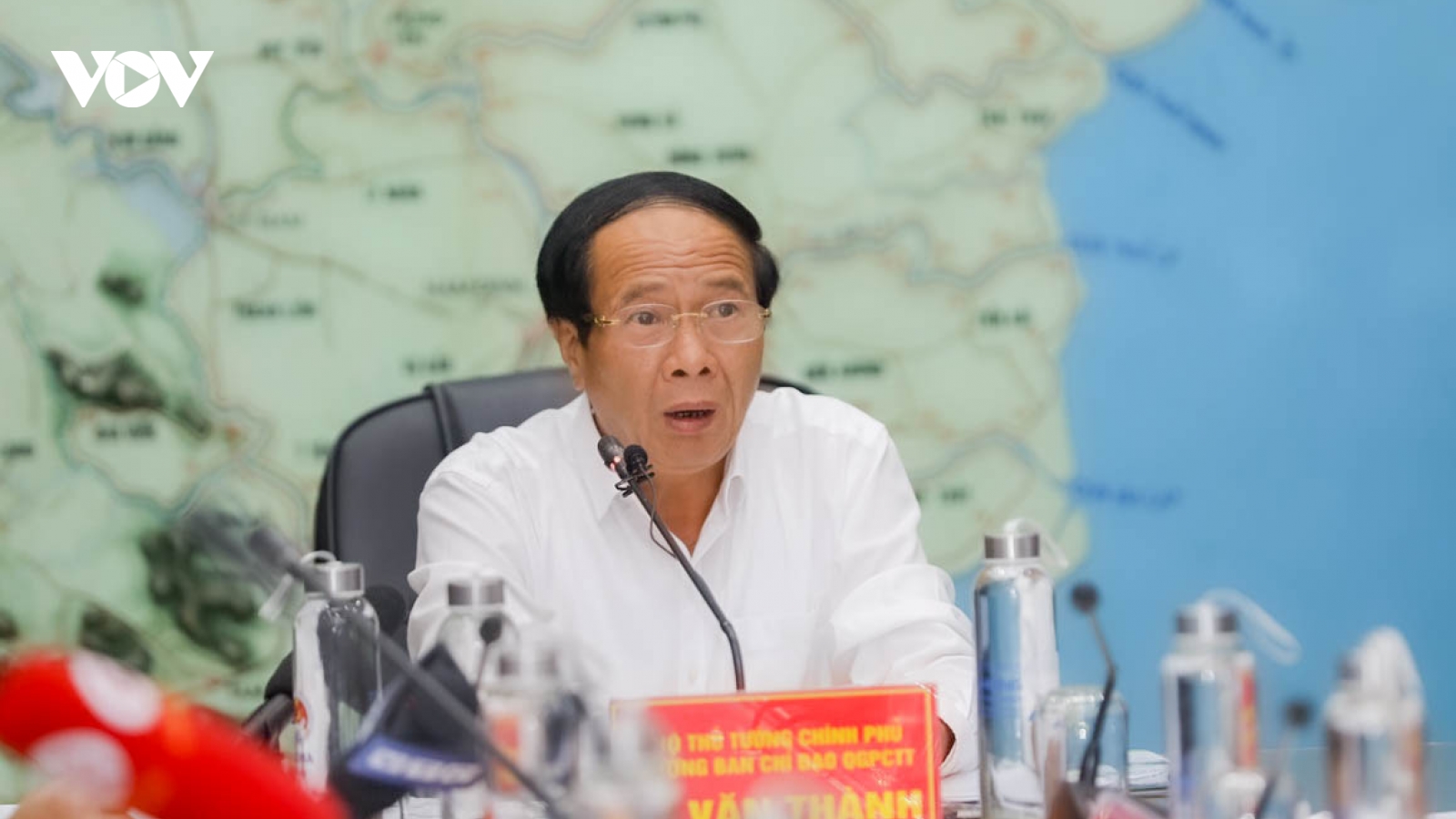 Phó Thủ tướng đề nghị các địa phương hoãn họp, tập trung chống bão Noru