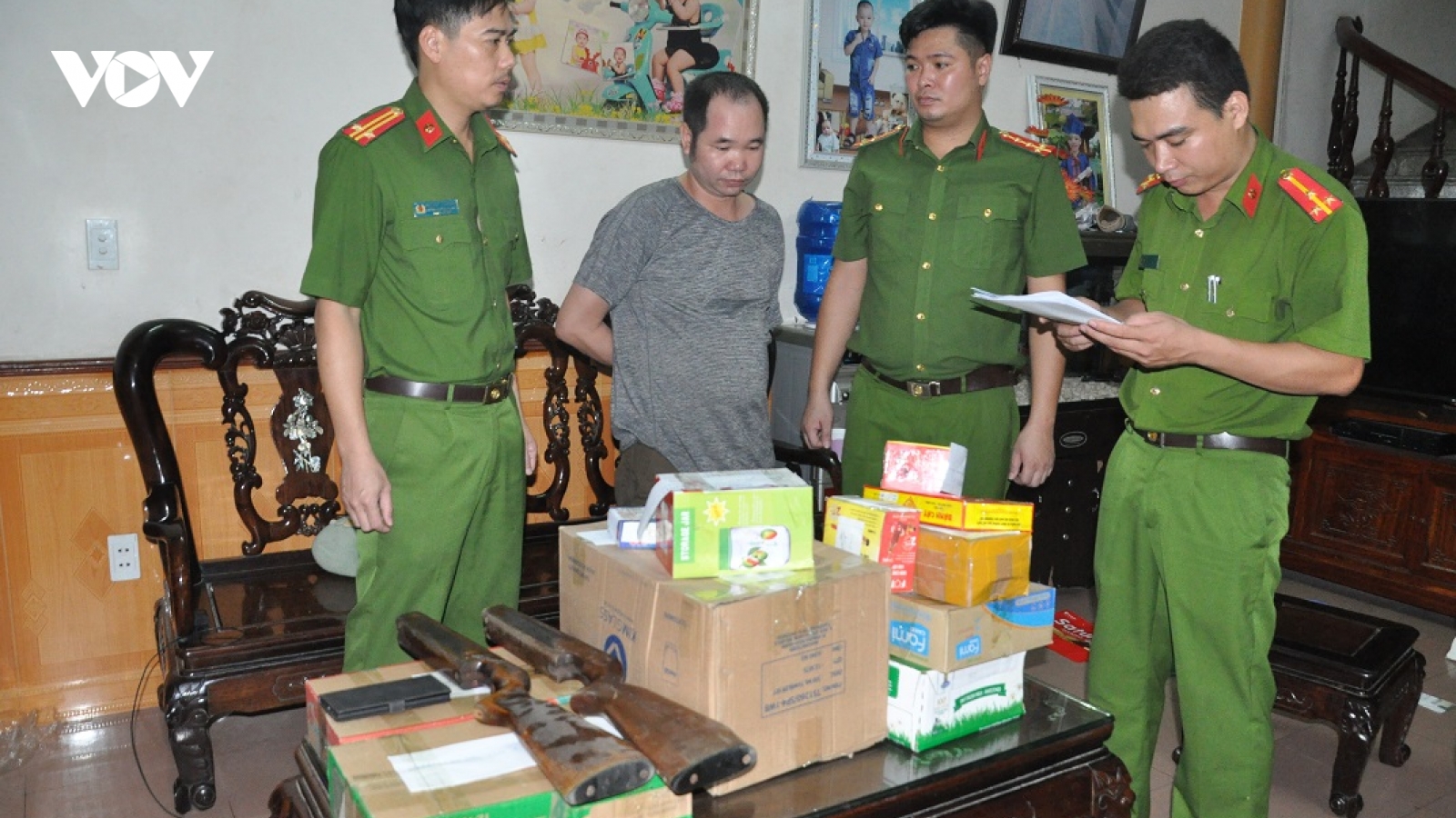 "Ông trùm" buôn bán vũ khí, vật liệu nổ bị bắt tại Hải Dương