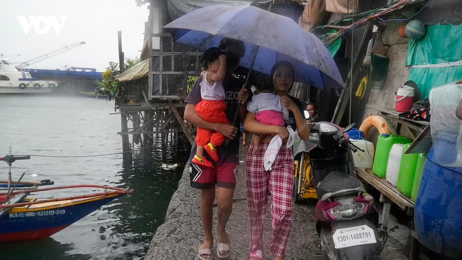 Siêu bão Noru đổ bộ Philippines, hàng nghìn người dân phải sơ tán
