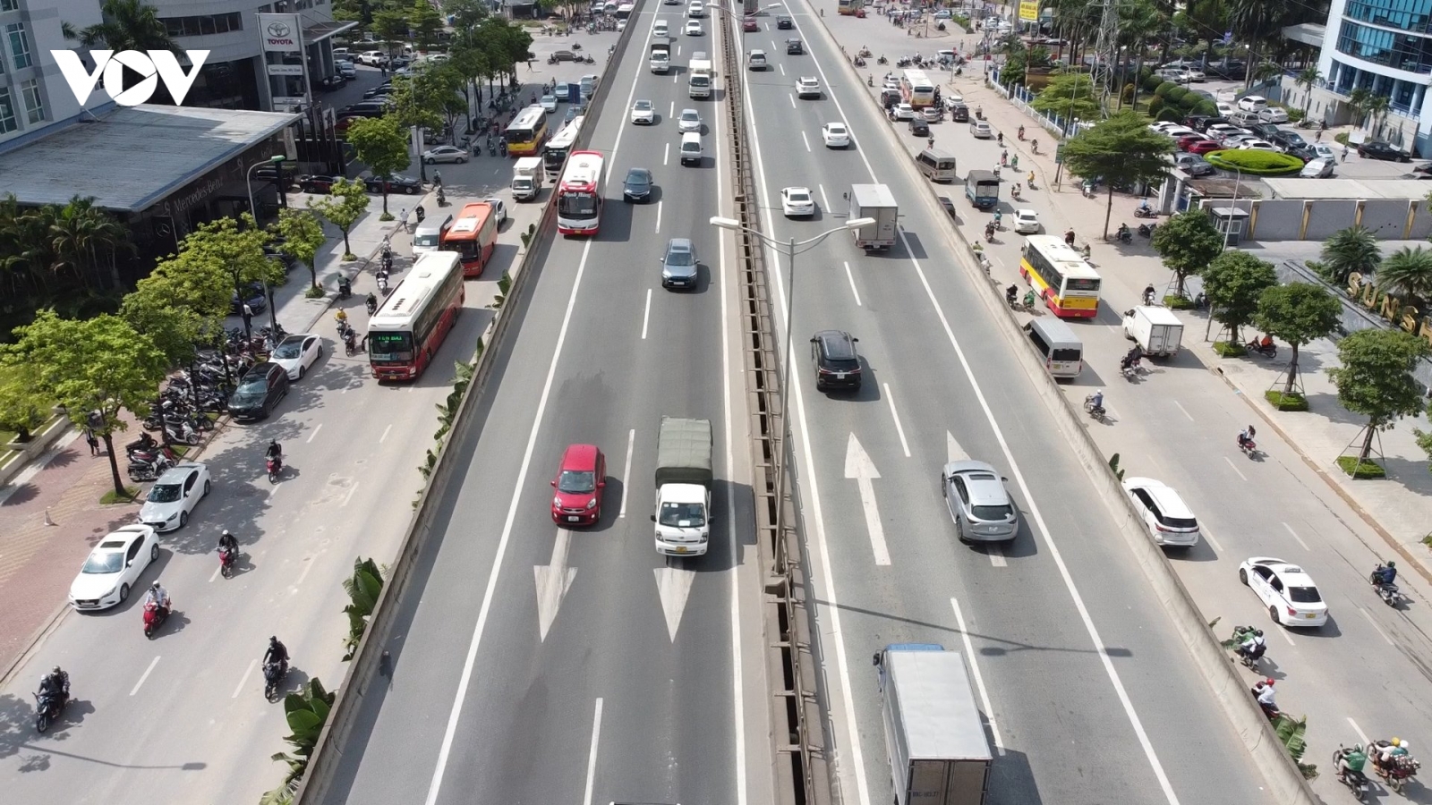 CSGT tăng cường ghi hình để xử lý vi phạm, giải quyết ùn tắc ở đường Vành đai 3