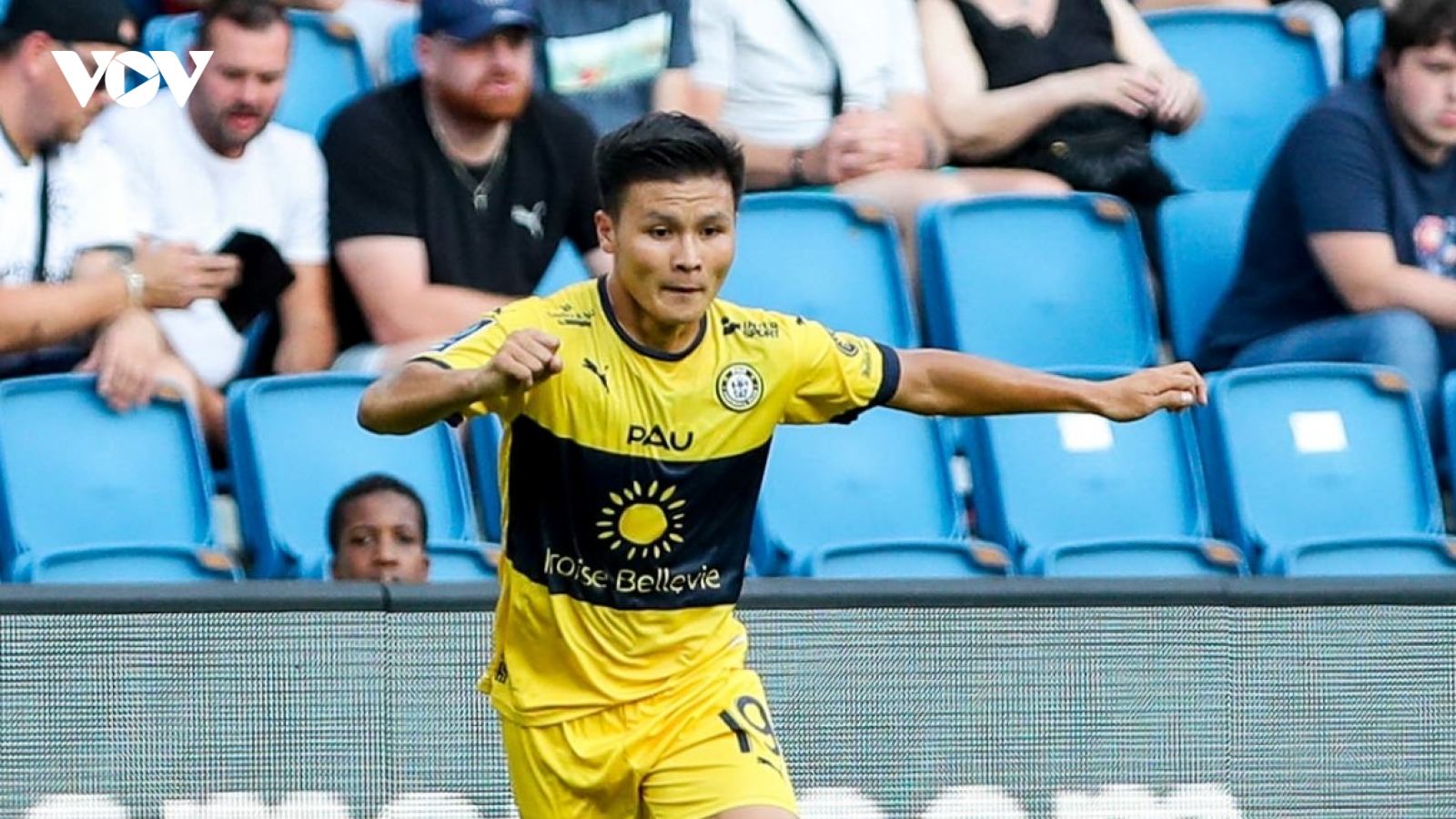 Đội bóng của Quang Hải trụ hạng thành công tại Ligue 2