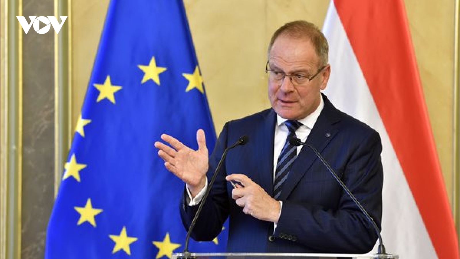Hungary đưa ra các cam kết và thay đổi luật để nhận được tiền tài trợ từ EU