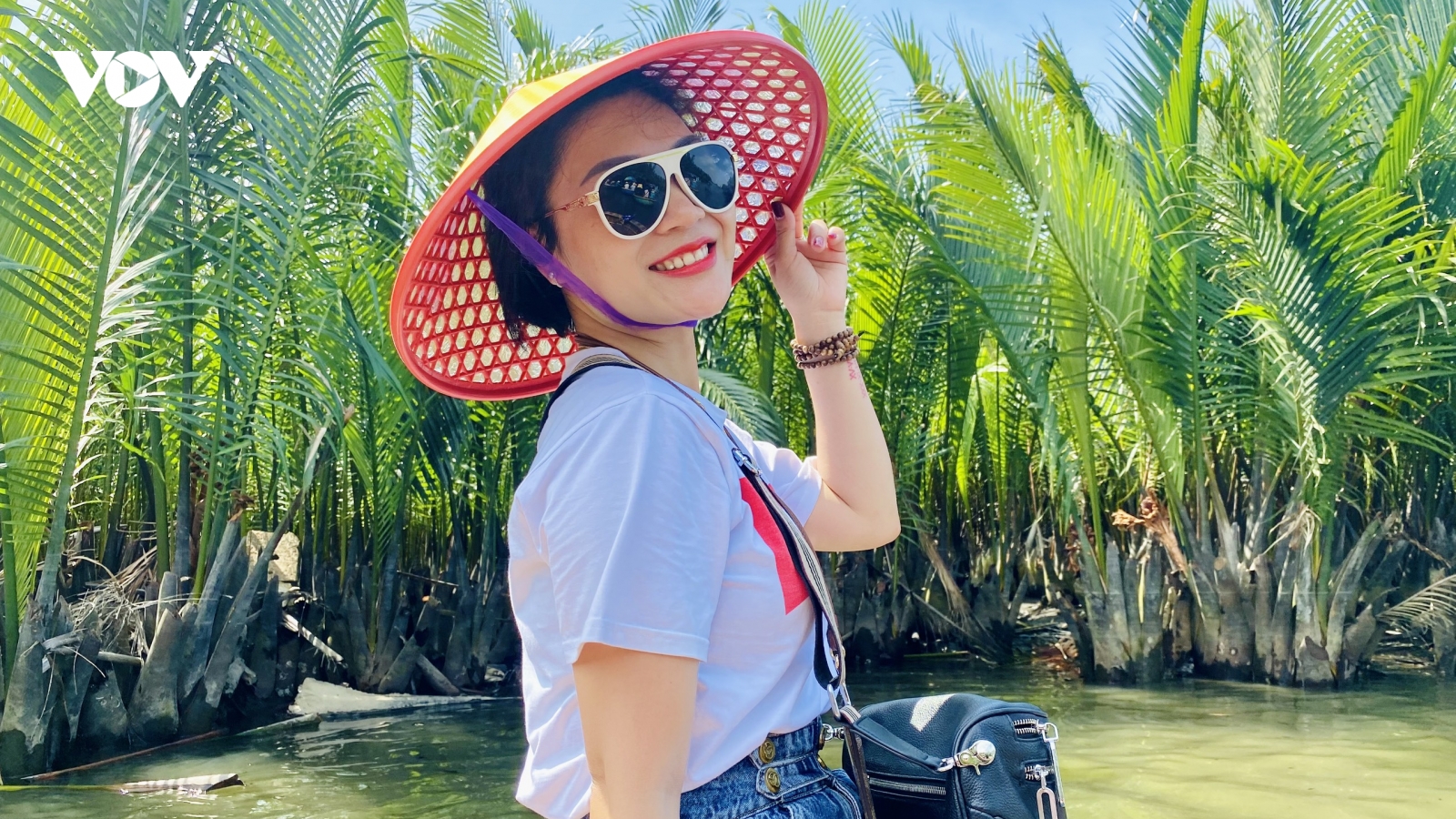 Nữ hướng dẫn viên du lịch tiết lộ kỹ năng xử lý khi bị khách quấy rối, gạ gẫm