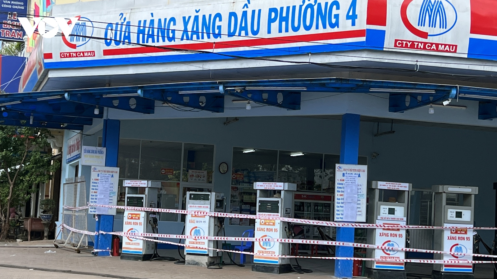 Một doanh nghiệp ở Cà Mau phải dừng hoạt động 11 cửa hàng xăng dầu