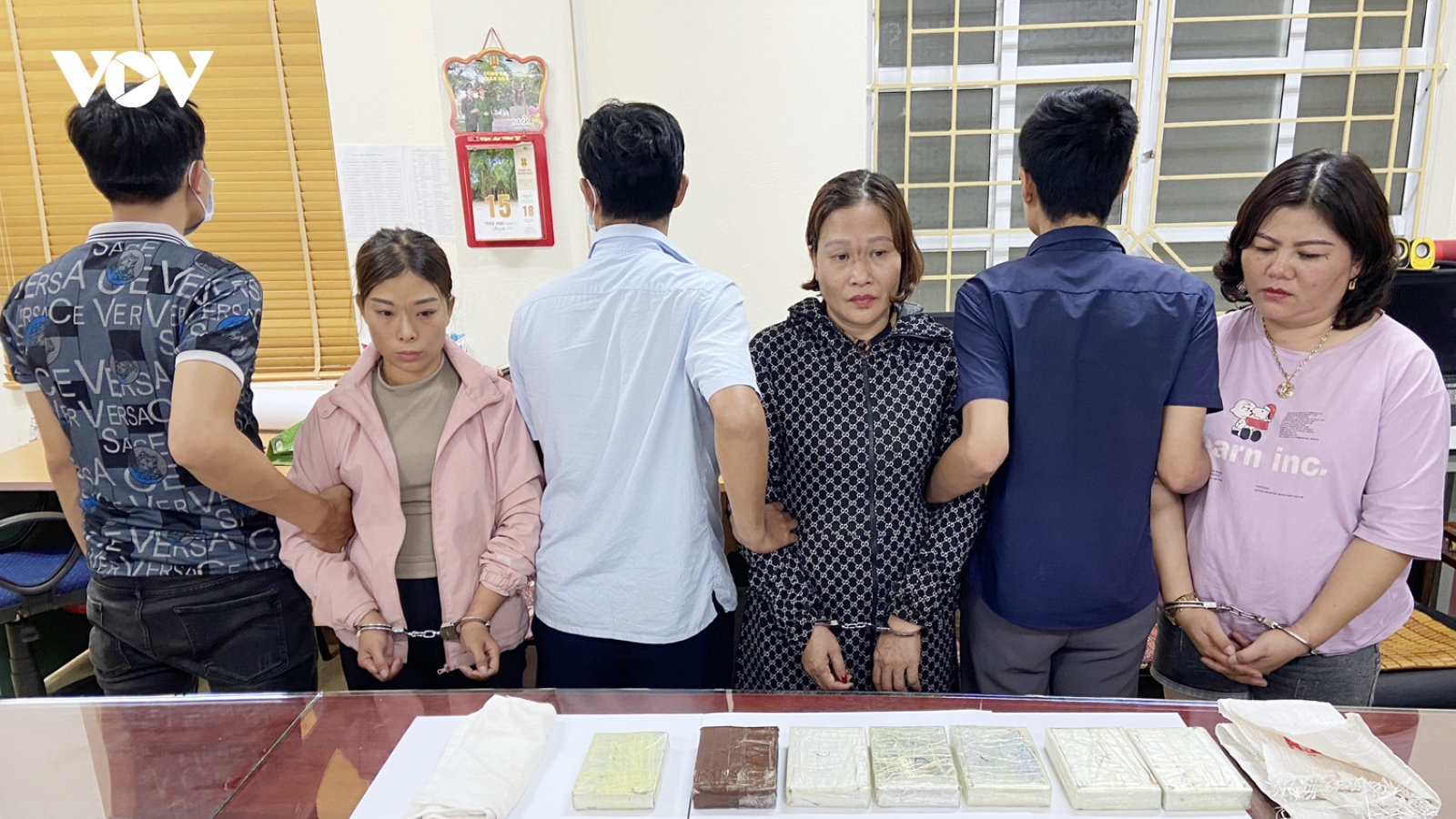 3 "nữ quái" bị bắt cùng 7 bánh heroin trong nhà nghỉ ở Sa Pa