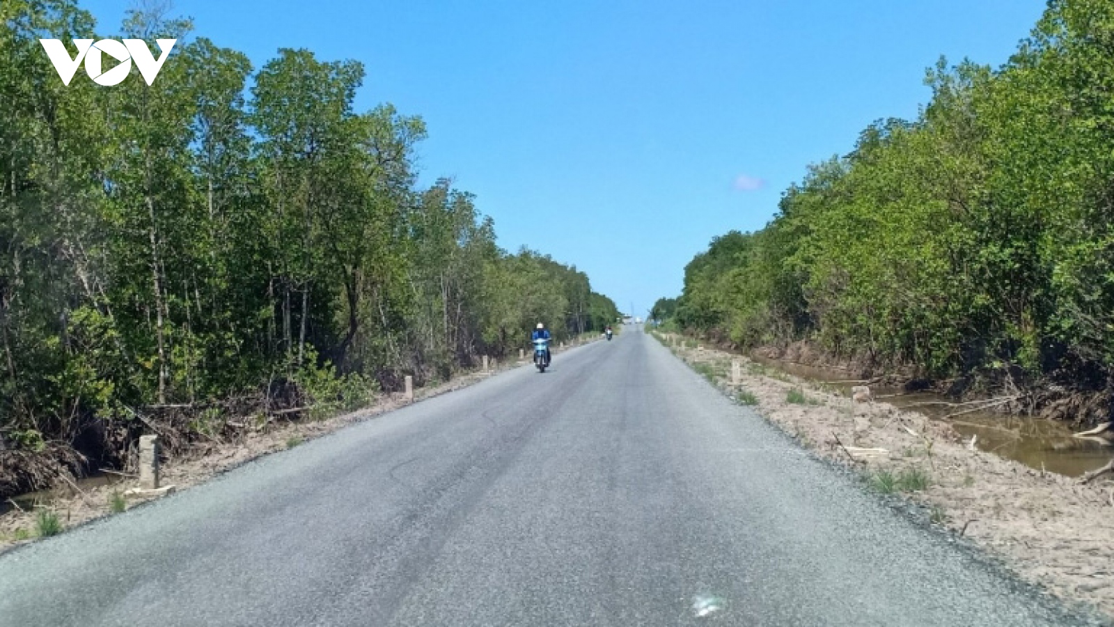 Quốc lộ 1 về Mũi Cà Mau chỉ đảm bảo 2 làn xe hạn chế