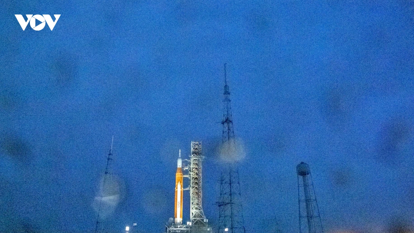 NASA tiếp tục hoãn phóng tàu vũ trụ lên Mặt trăng