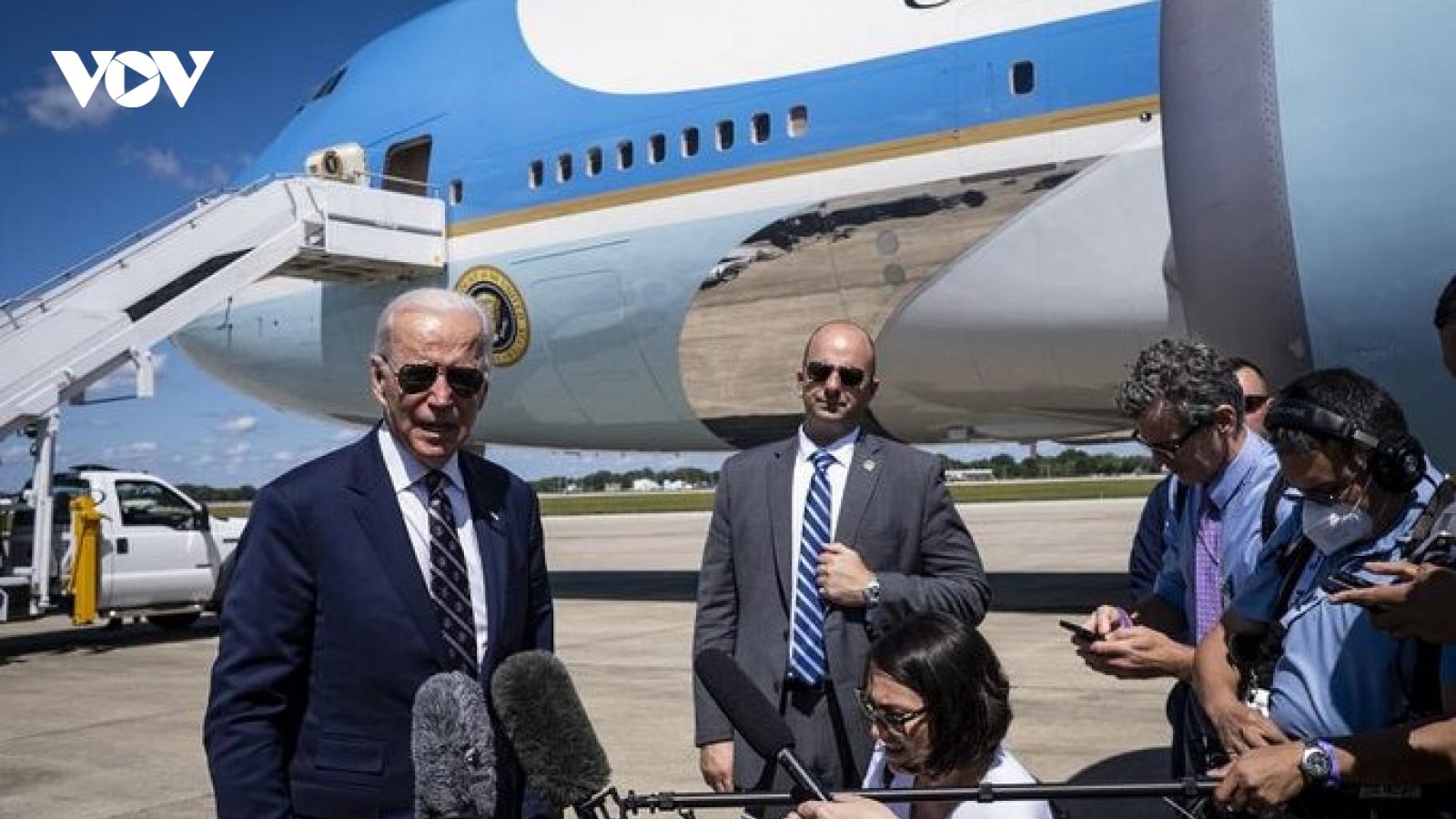 Tổng thống Mỹ Biden sang Anh để dự tang lễ Nữ hoàng Elizabeth II