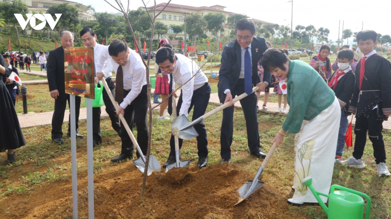 1.000 cây hoa Anh Đào từ Nhật Bản được tặng cho huyện Vân Hồ, tỉnh Sơn La