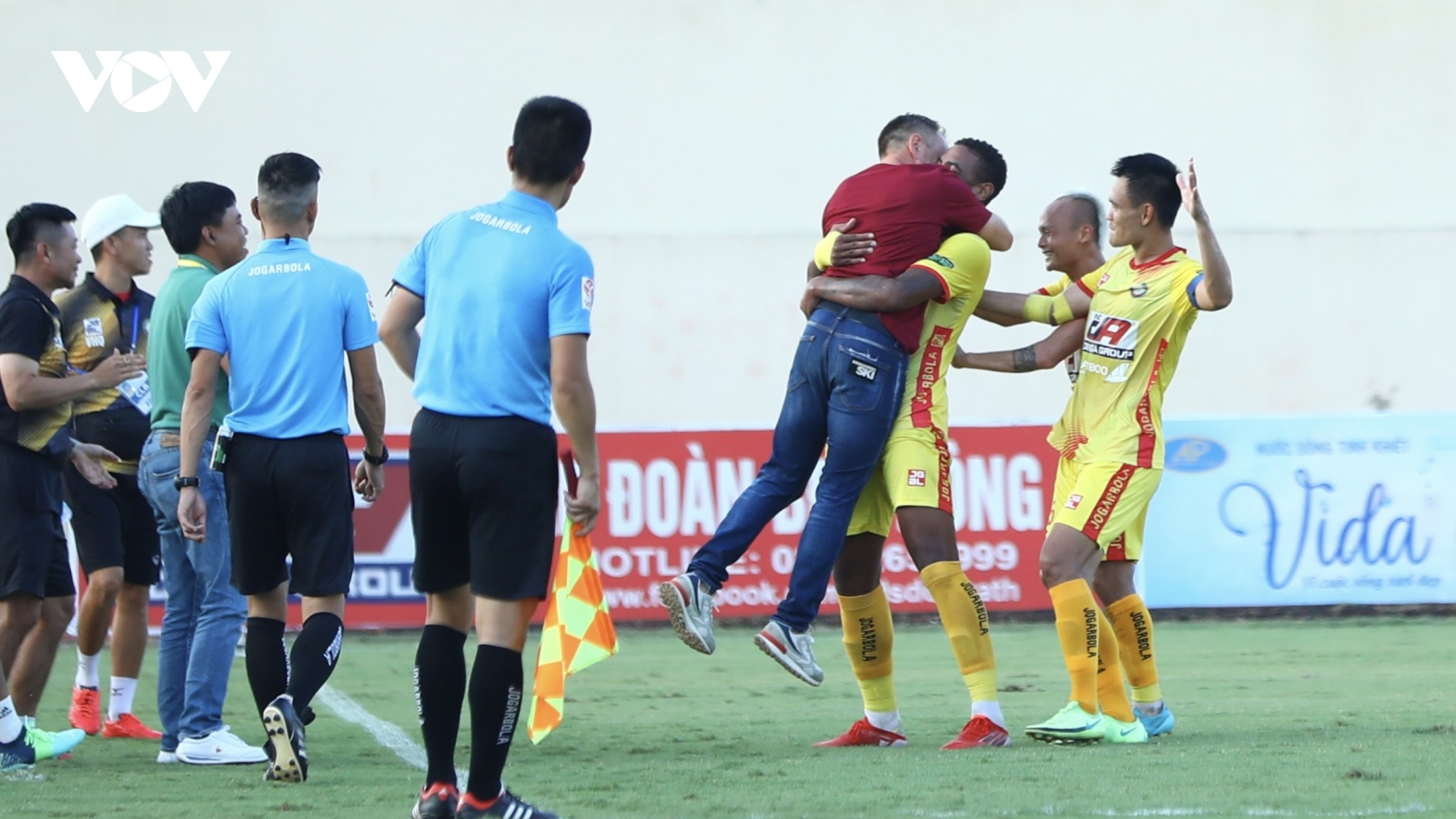 Jose Pinto rực sáng, Thanh Hoá "gieo sầu" cho SLNA 